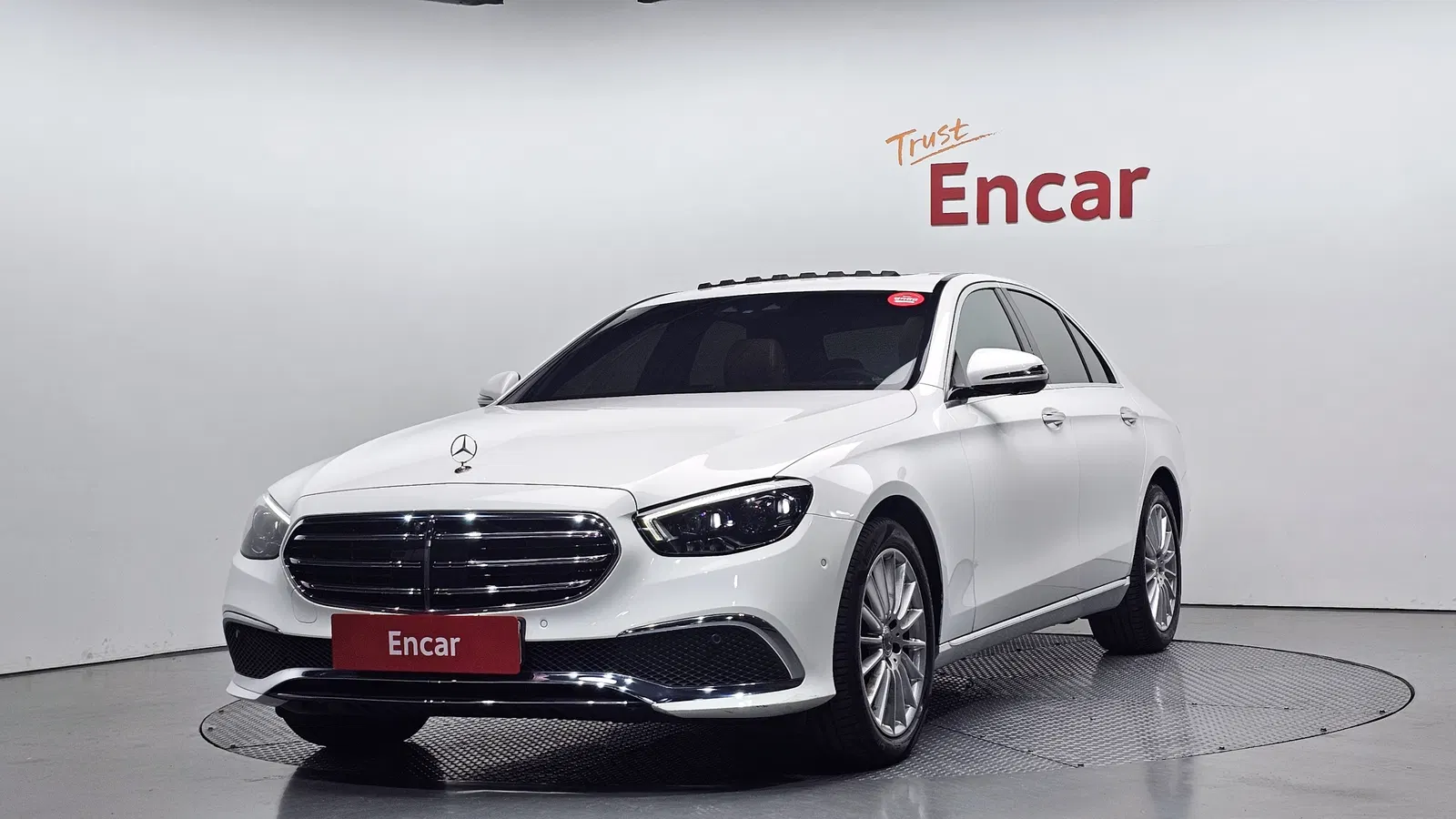 Mercedes-Benz Classe E E250 Exclusive (W213) 2022 — photo 1 sur 8