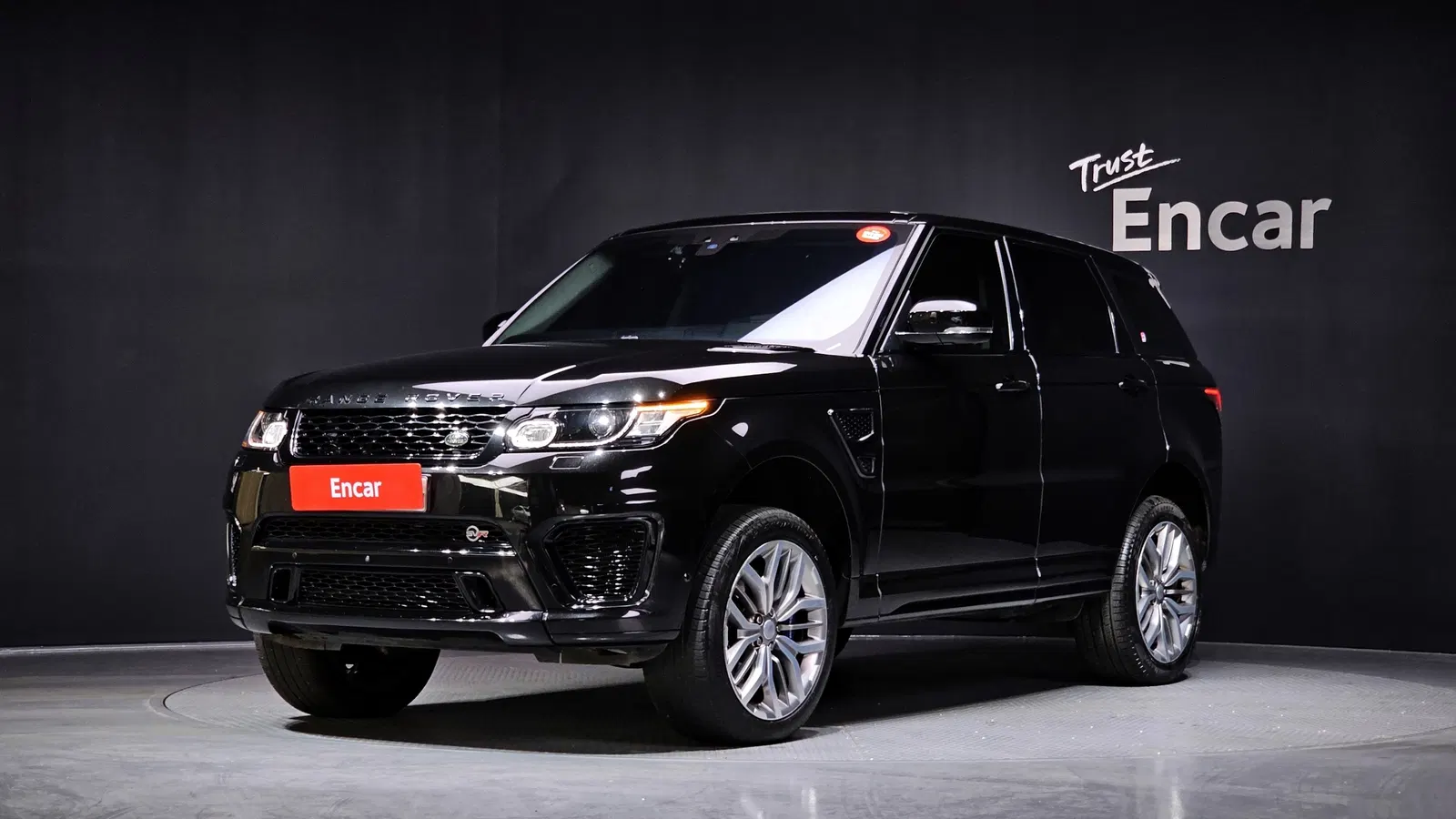 Land Rover Range Rover Sport 2e génération 5.0 SVR 2017 — photo 1 sur 20