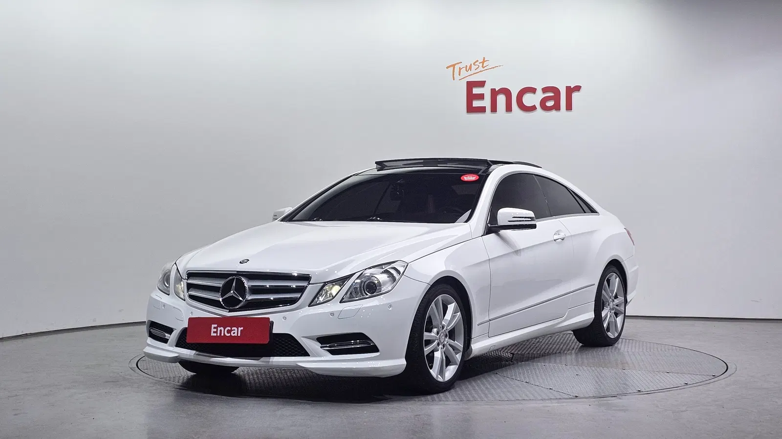 Mercedes-Benz Classe E E350 Coupé (W212) 2013 — photo 1 sur 20