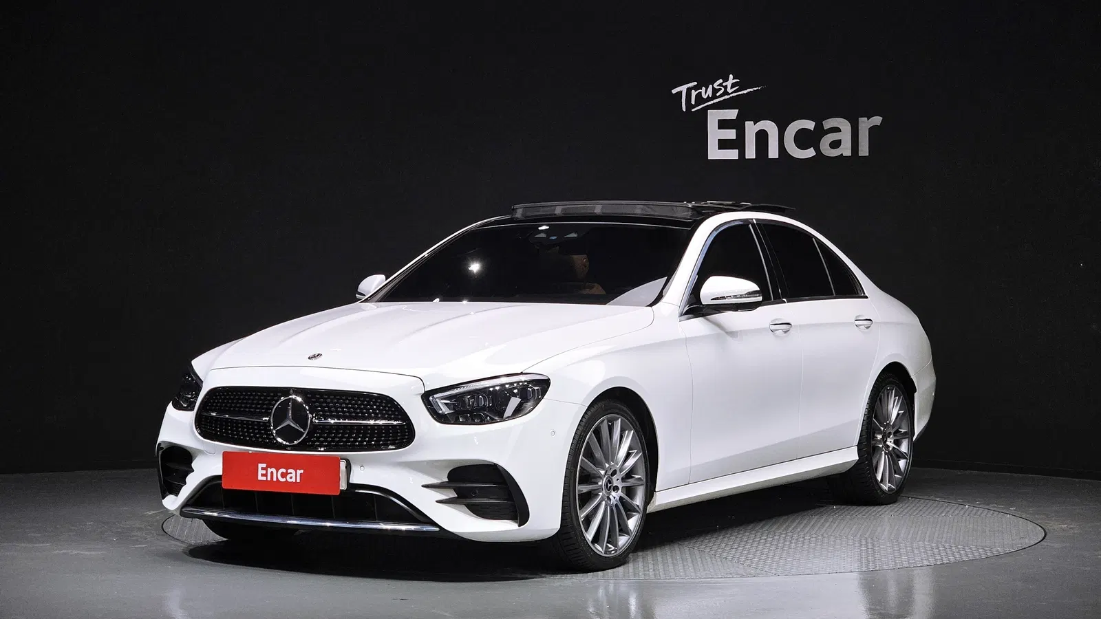 Mercedes-Benz Classe E AMG Line · E350 4MATIC (W213) 2021 — photo 1 sur 20