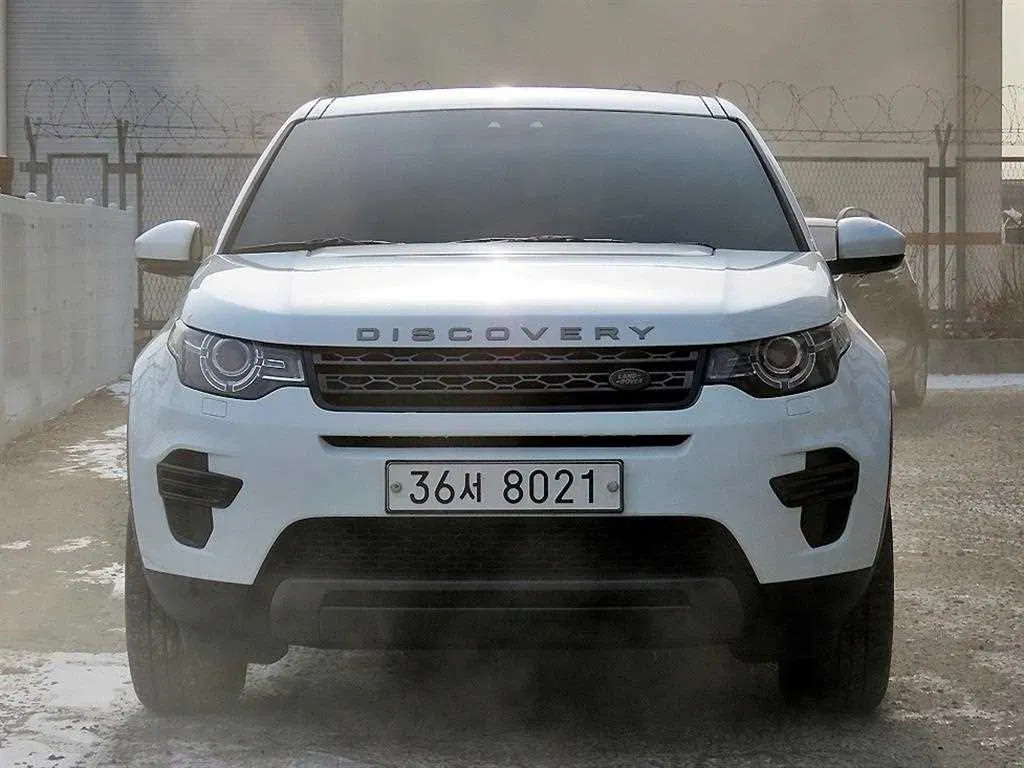 Land Rover Discovery Sport 2.0 TD4 SE 2017 — photo 1 sur 26