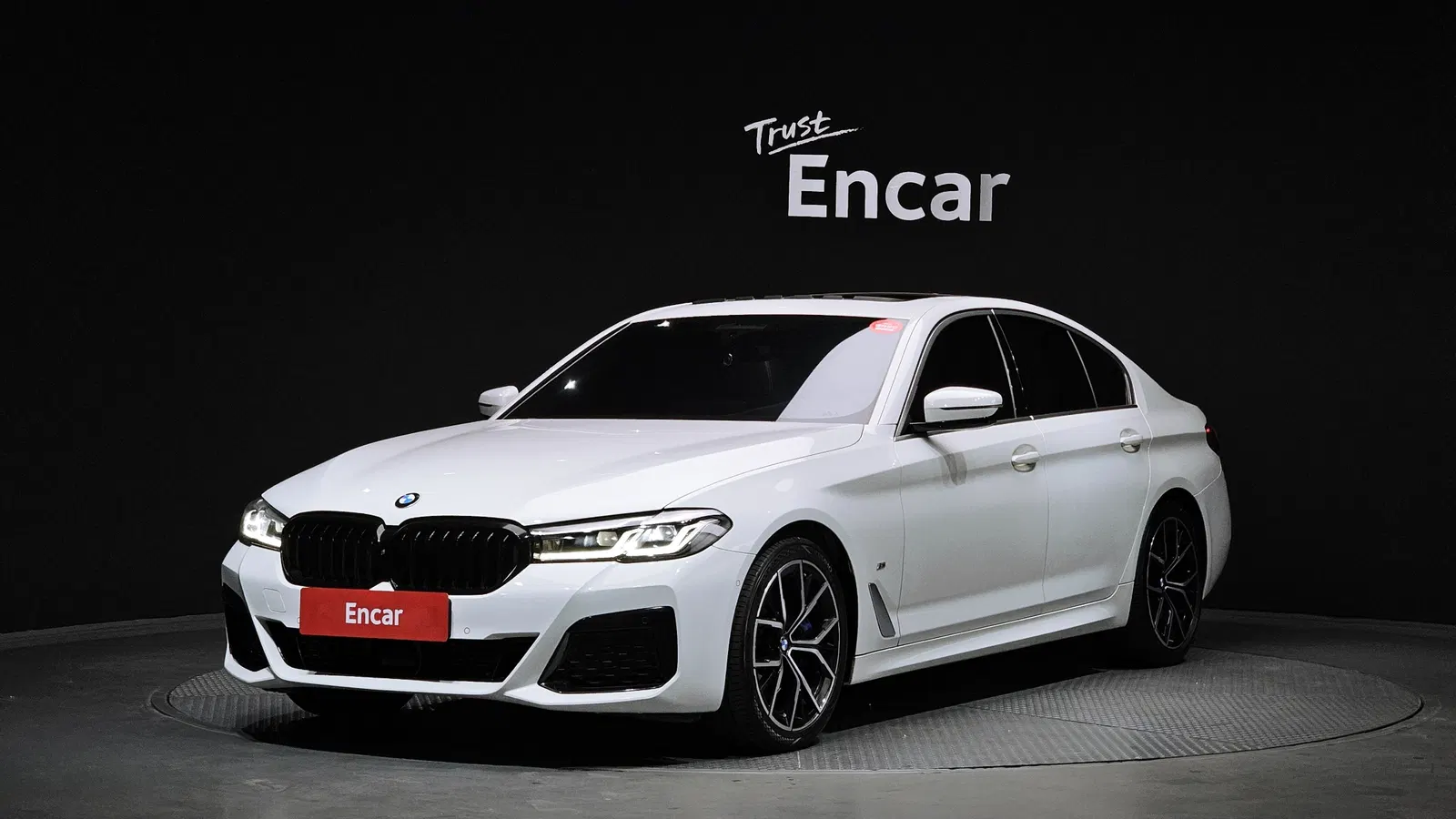 BMW Série 5 (G30) 530i M Sport 2021 — photo 1 sur 26