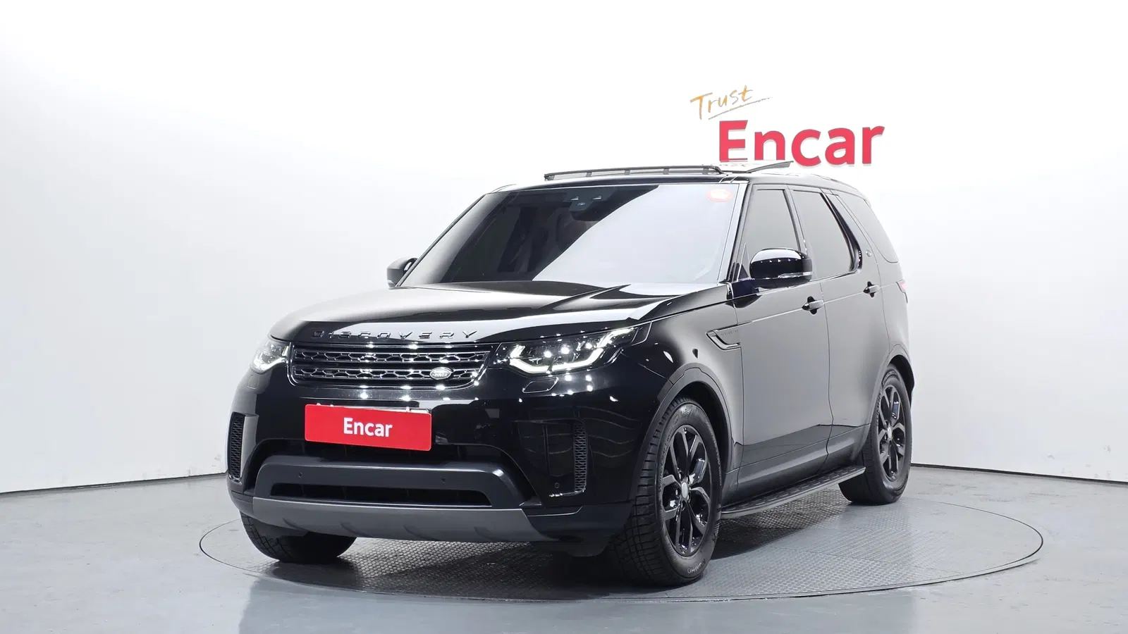 Land Rover Discovery 5 2.0 SD4 SE 2018 — photo 1 sur 20
