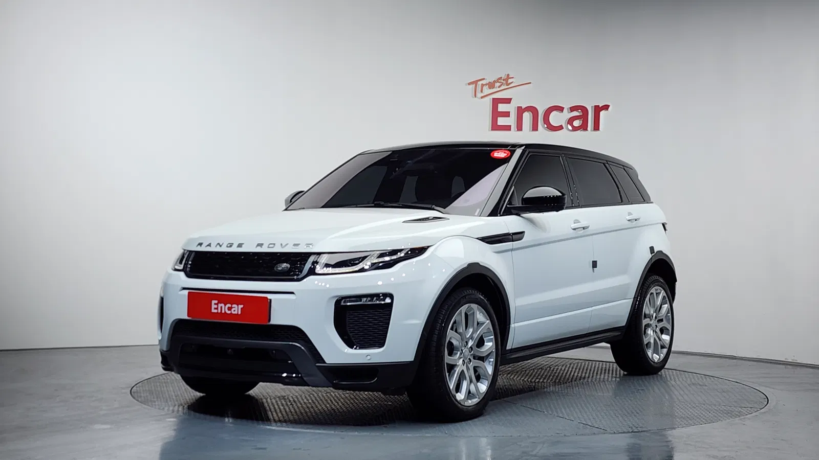 Land Rover Range Rover Evoque 2.0 TD4 HSE Dynamic 2019 — photo 1 sur 20