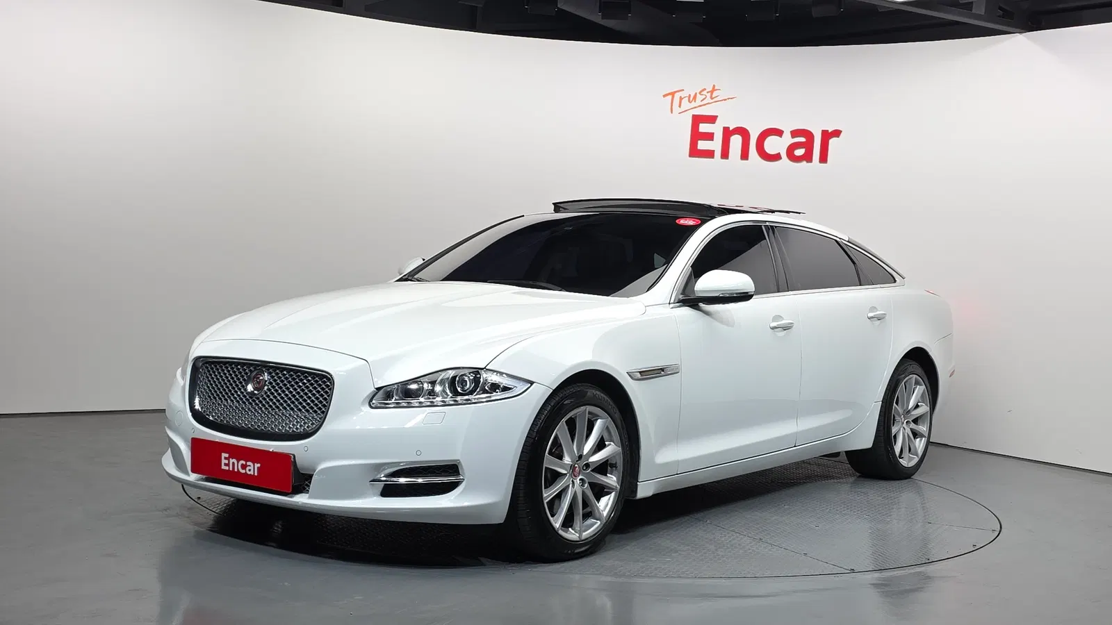 Jaguar All New XJ 3.0D Premium Luxury LWB 2014 — photo 1 sur 20