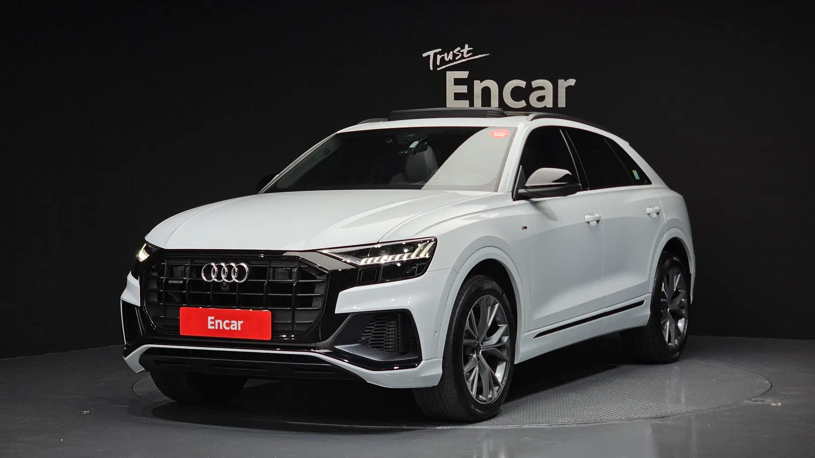 Audi Q8 (4M) 55 TFSI Quattro Premium 2022 — photo 1 sur 20