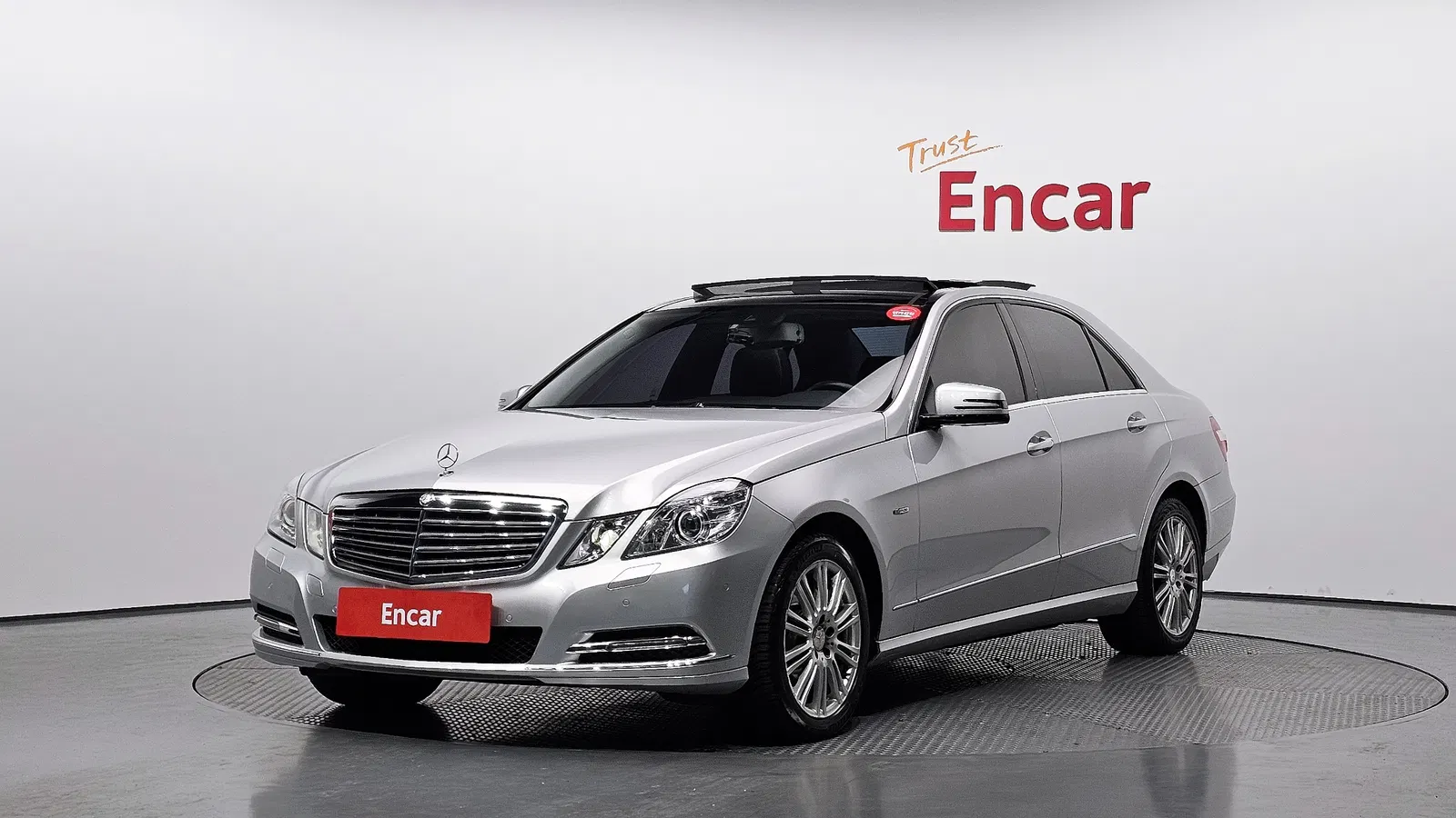Mercedes-Benz Classe E E300 Elegance (W212) 2012 — photo 1 sur 20