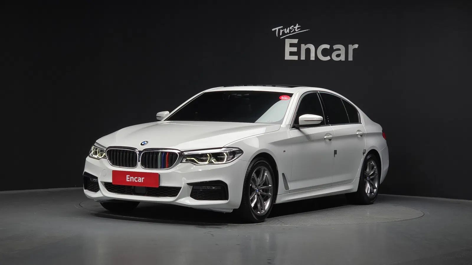 BMW Série 5 (G30) 520i M Sport 2020 — photo 1 sur 20