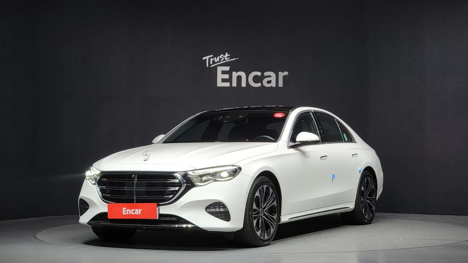 Mercedes-Benz Classe E E350e 4MATIC (W214) 2025 — photo 1 sur 20