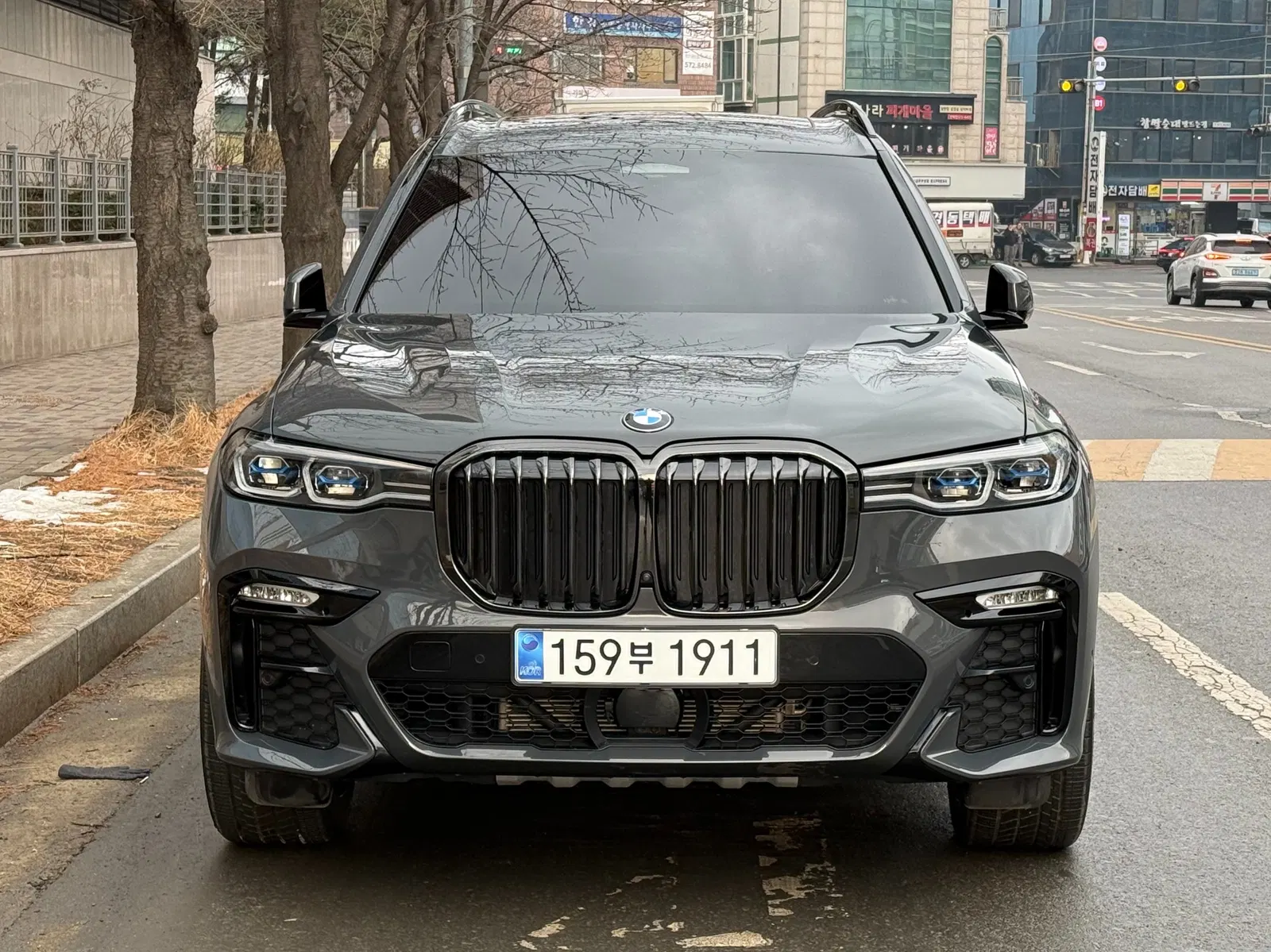 BMW X7 (G07) xDrive 40i M Sport OnLine Exclusive Edition 6 places 2022 — photo 1 sur 26