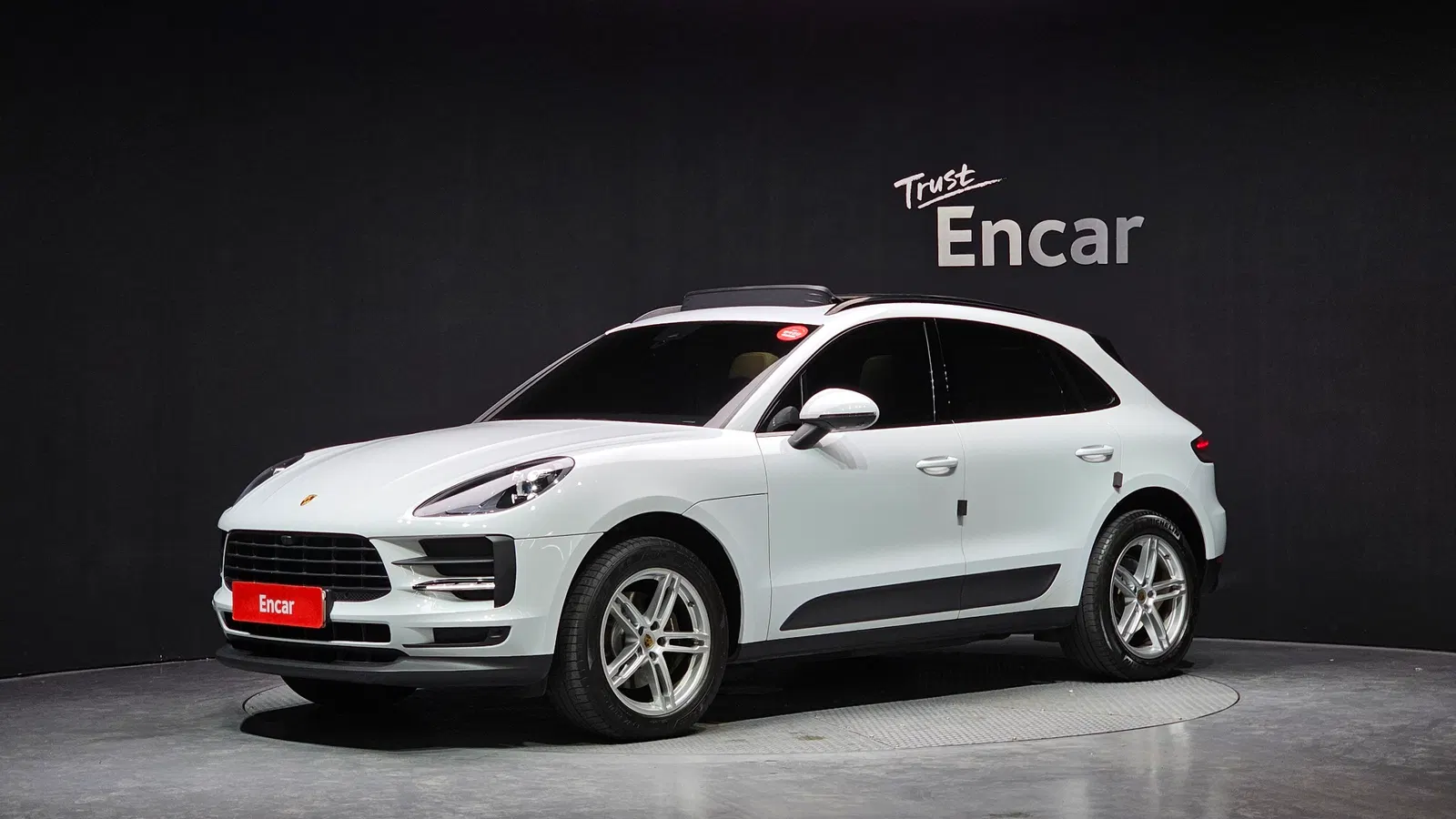 Porsche Macan 2.0 2021 — photo 1 sur 20