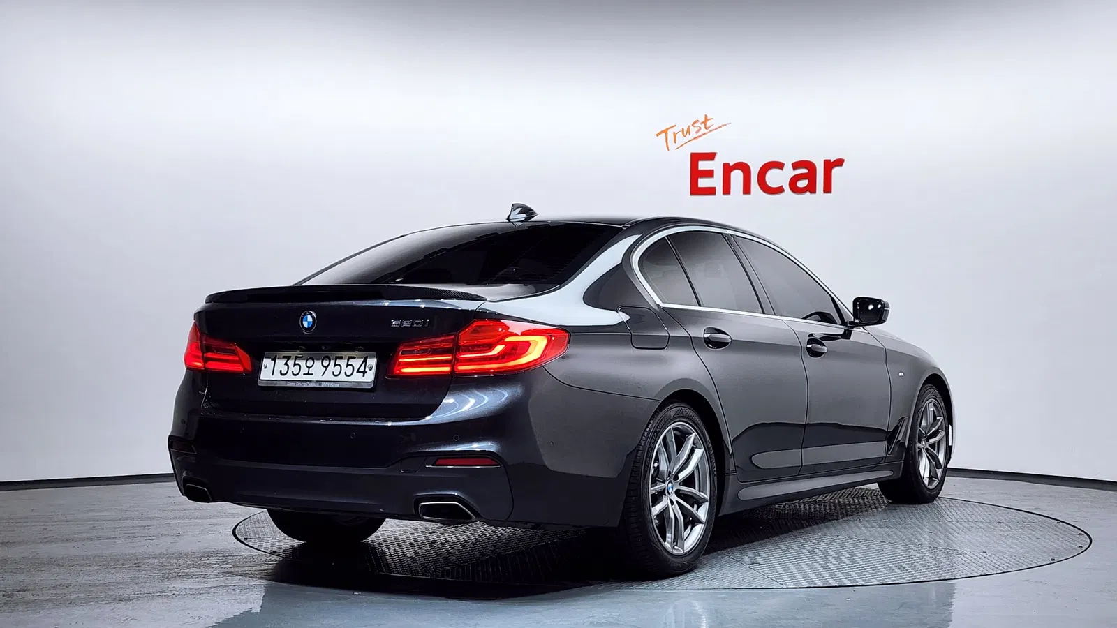 BMW Série 5 (G30) 520i M Sport 2020 — photo 1 sur 20