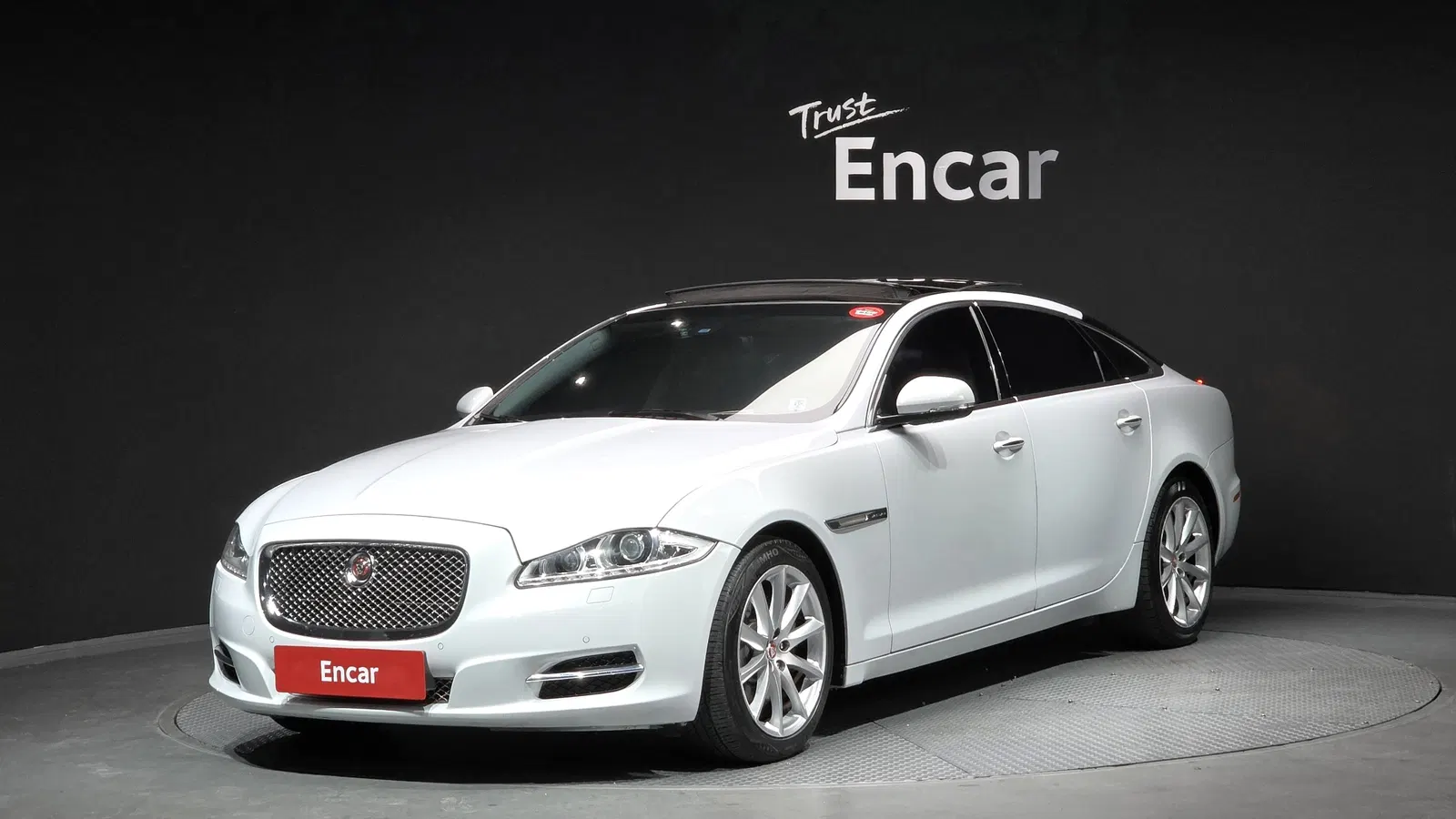 Jaguar All New XJ 3.0D Premium Luxury LWB 2015 — photo 1 sur 20
