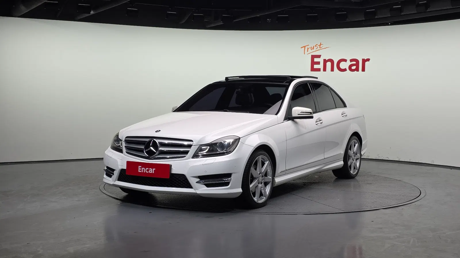 Mercedes-Benz Classe C C200 CGI Avantgarde StylePackage (W204) 2013 — photo 1 sur 20