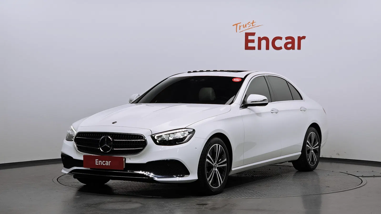 Mercedes-Benz Classe E E250 Avantgarde (W213) 2021 — photo 1 sur 20