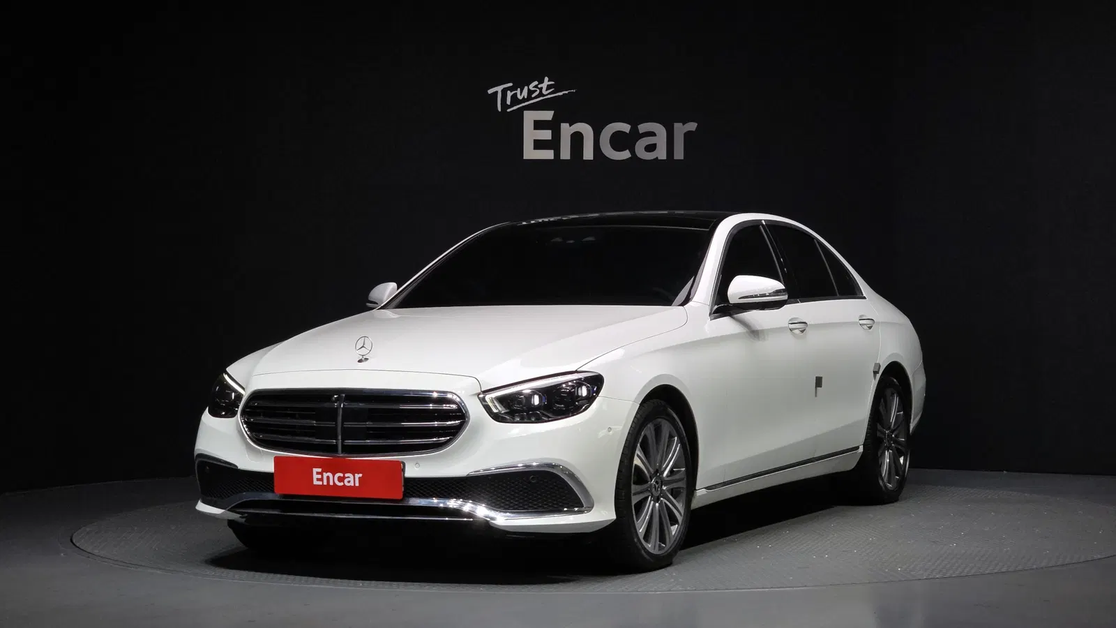 Mercedes-Benz Classe E E450 4MATIC Exclusive (W213) 2021 — photo 1 sur 20