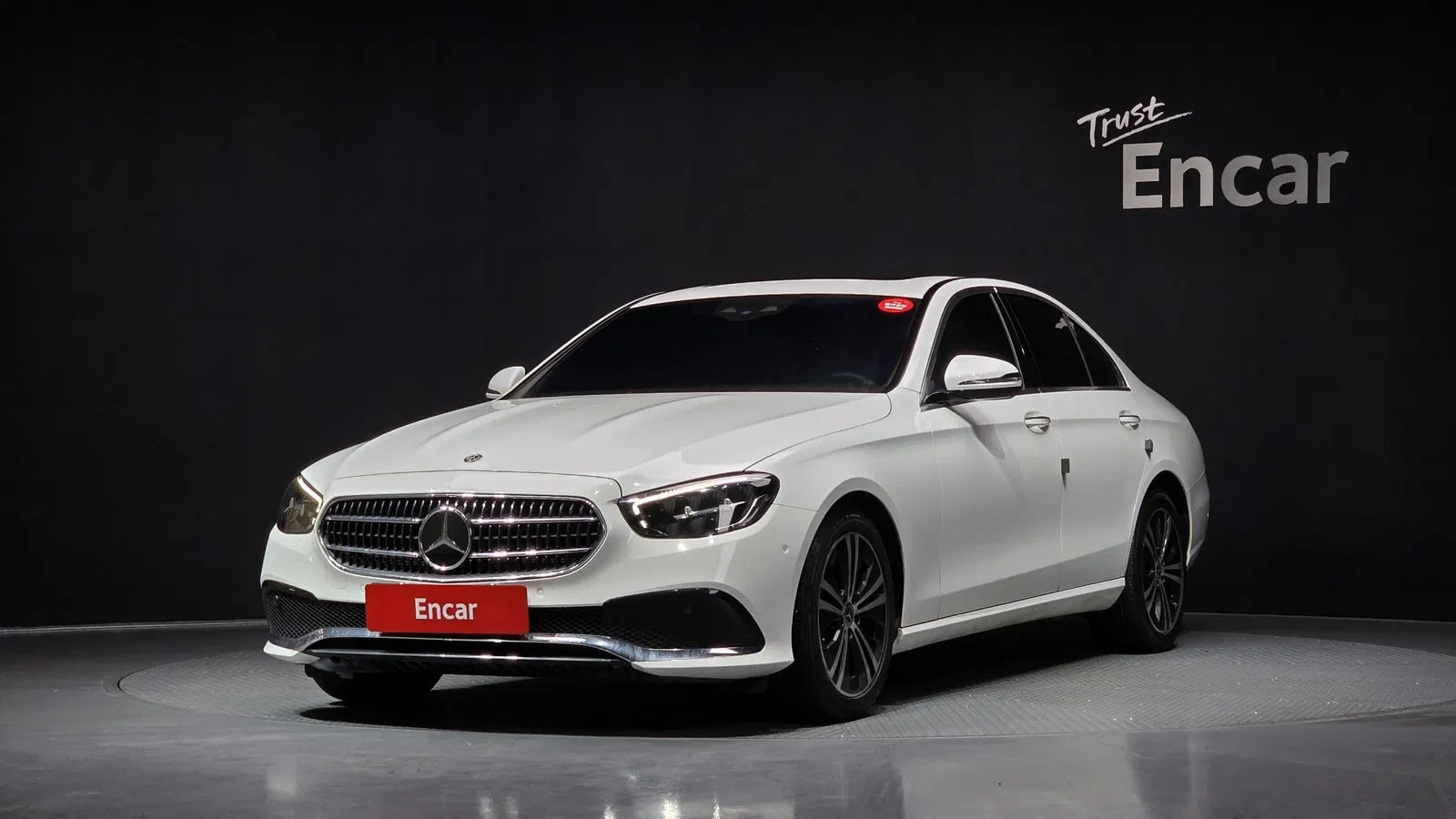 Mercedes-Benz Classe E E250 Avantgarde (W213) 2021 — photo 1 sur 20