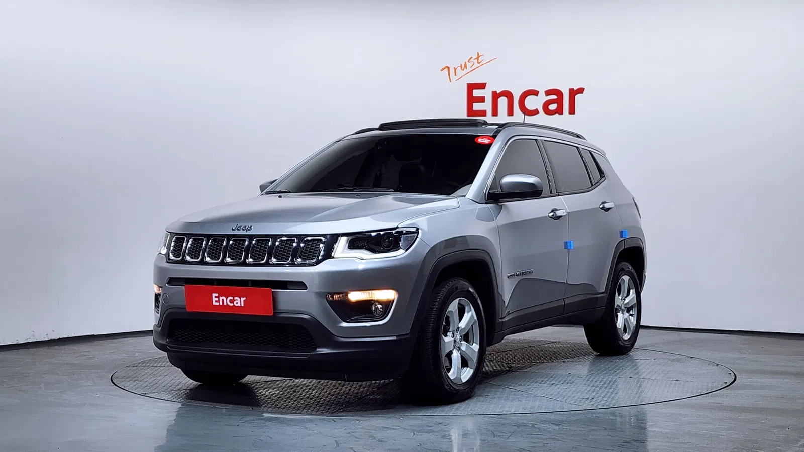 Jeep Compass 2e génération 2.4 Longitude AWD 2018 — photo 1 sur 20