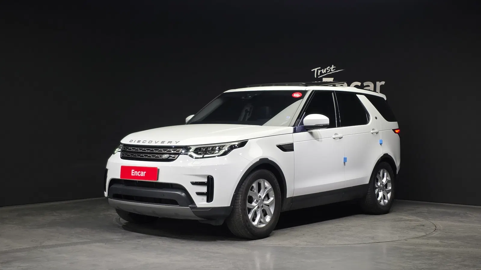 Land Rover Discovery 5 3.0 SD6 SE 2019 — photo 1 sur 20