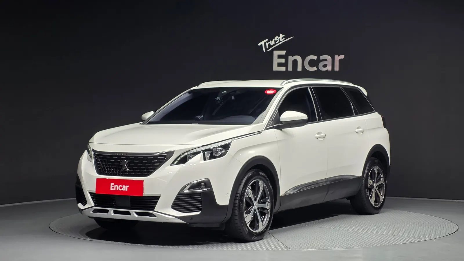 Peugeot 5008 2e génération 1.6 BlueHDi Allure 2018 — photo 1 sur 20