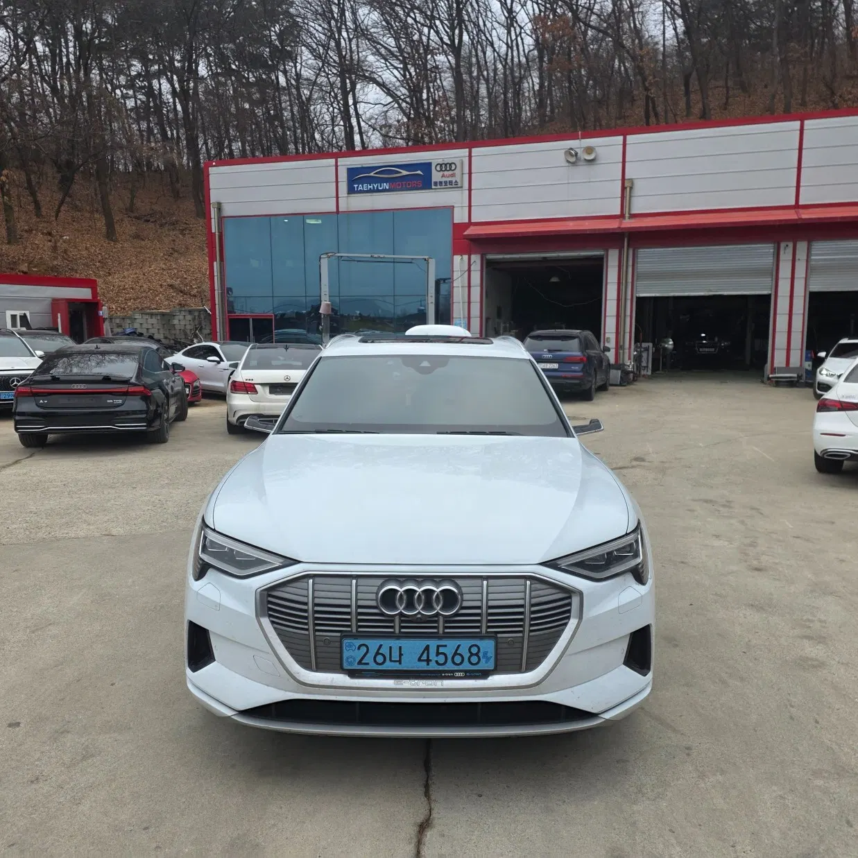 Audi e-tron 55 Quattro 2020 — photo 1 sur 25