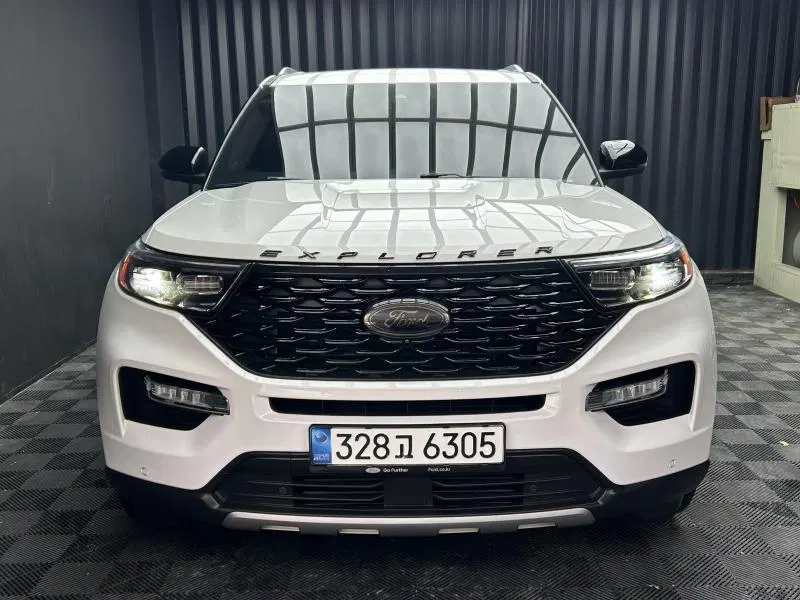 Ford Explorer 6e génération 3.0 Platinum 4WD 2022 — photo 1 sur 26