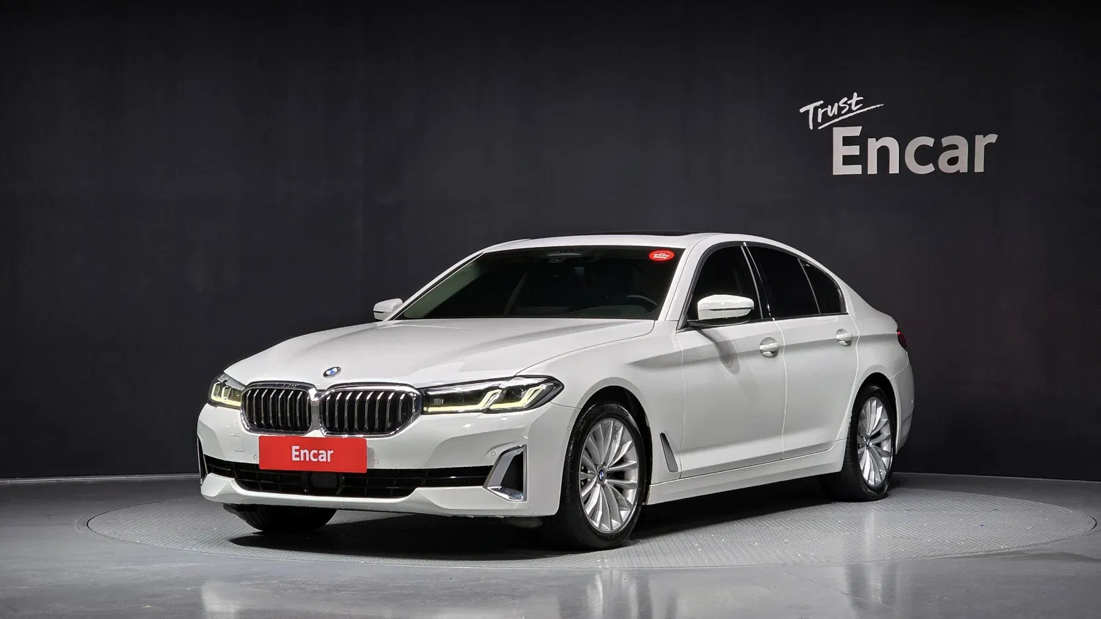 BMW Série 5 (G30) 523d Luxury 2021 — photo 1 sur 20