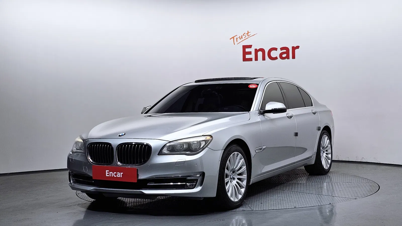 BMW Série 7 (F01) 730d xDrive 2014 — photo 1 sur 26