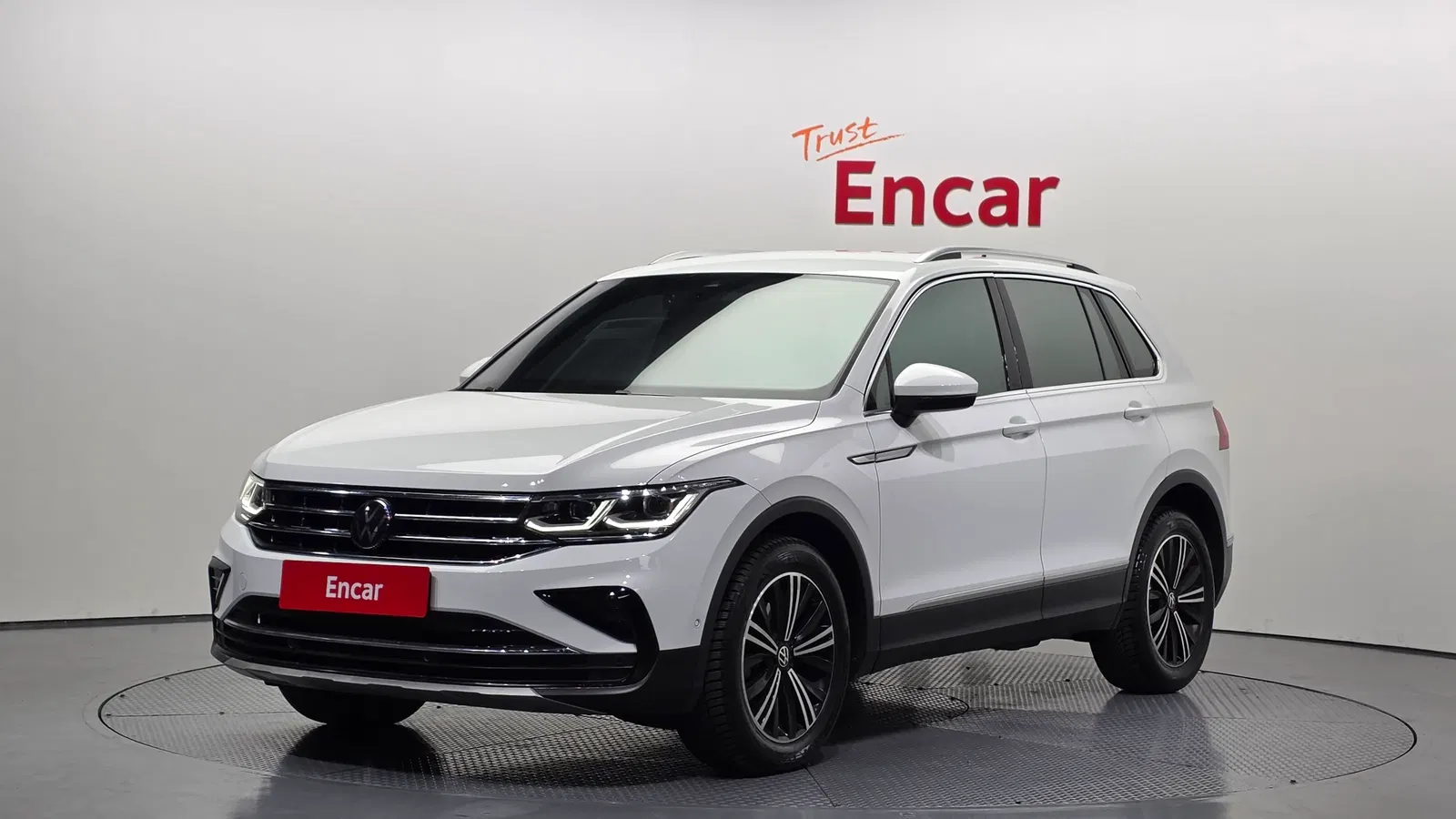 Volkswagen Tiguan 2e génération 2.0 TDI Premium 2024 — photo 1 sur 20