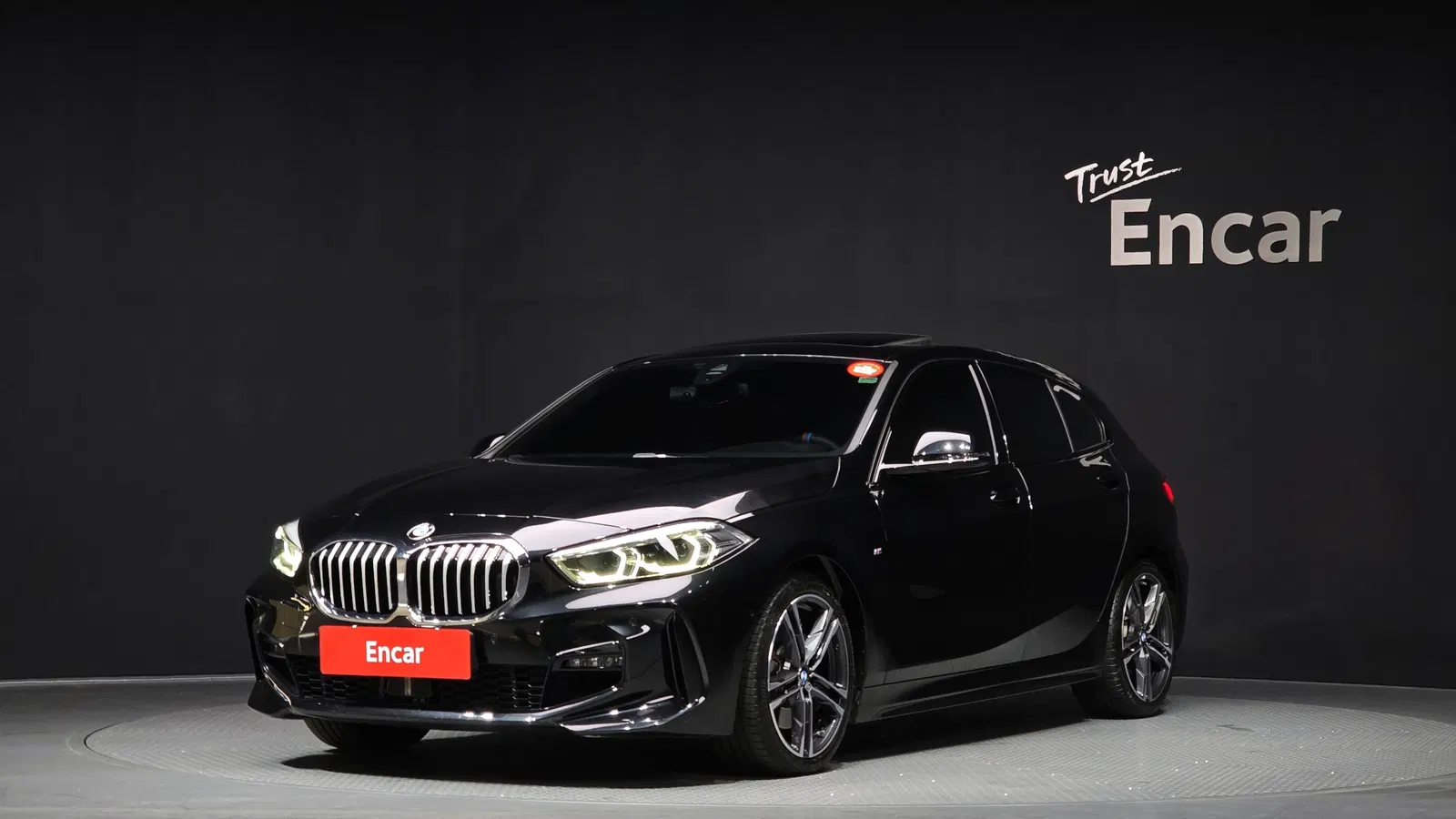 BMW Série 1 (F40) 120i M Sport 2022 — photo 1 sur 20
