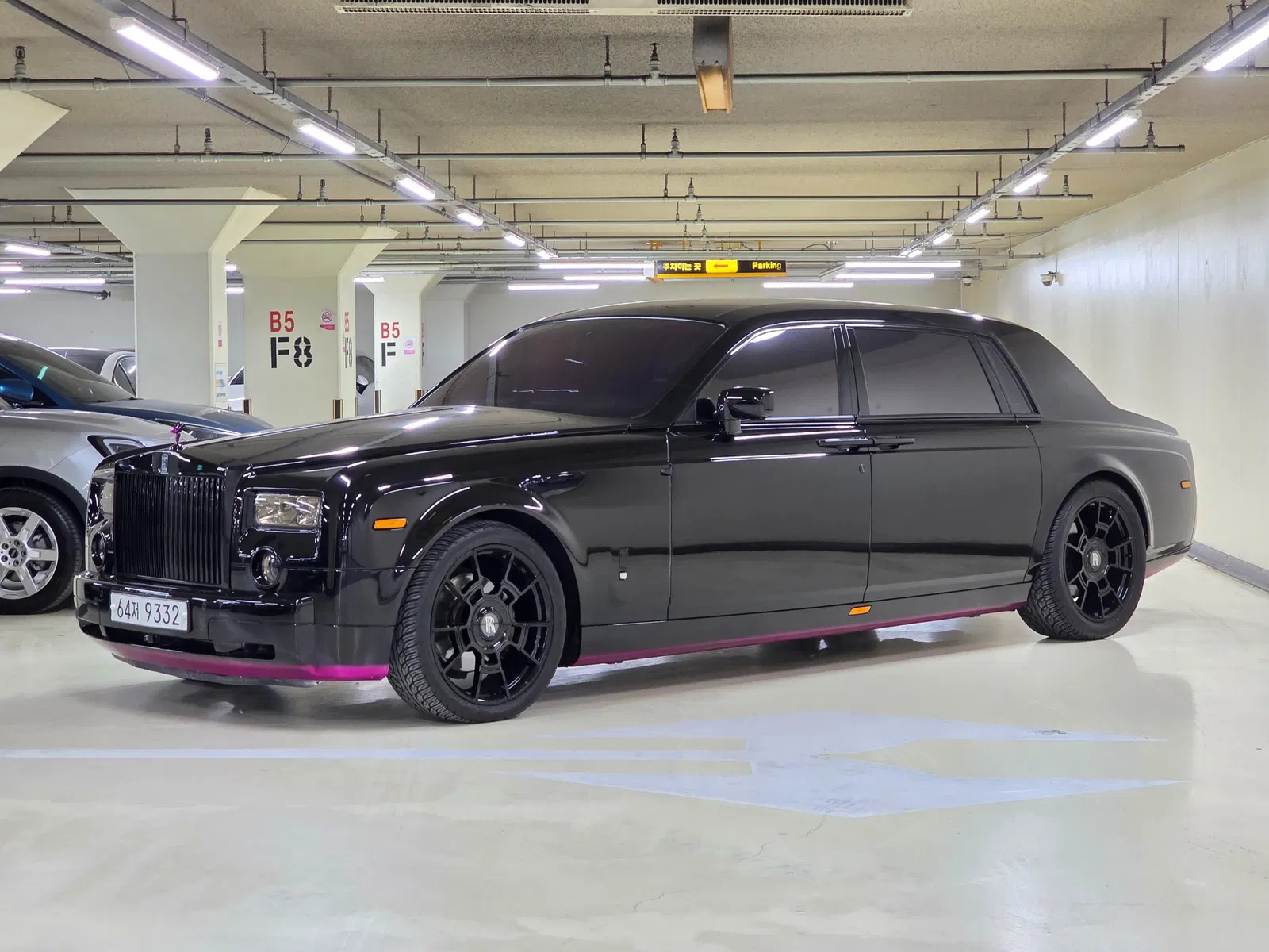 Rolls-Royce Phantom 6.7 EWB V12 2008 — photo 1 sur 26