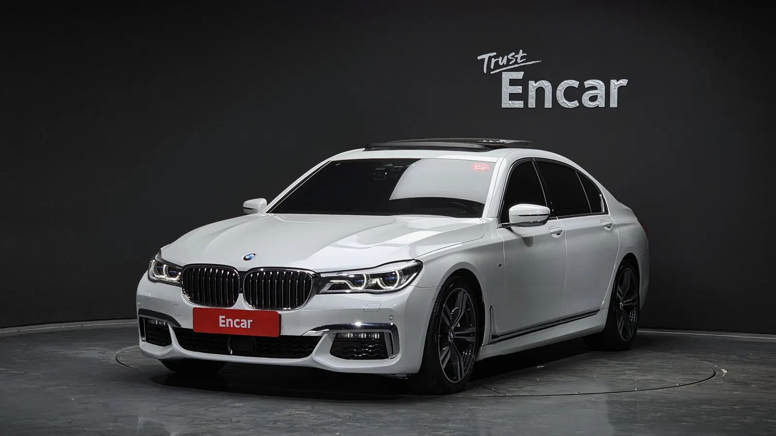 BMW Série 7 (G11) 740Li xDrive M Sport 2019 — photo 1 sur 20