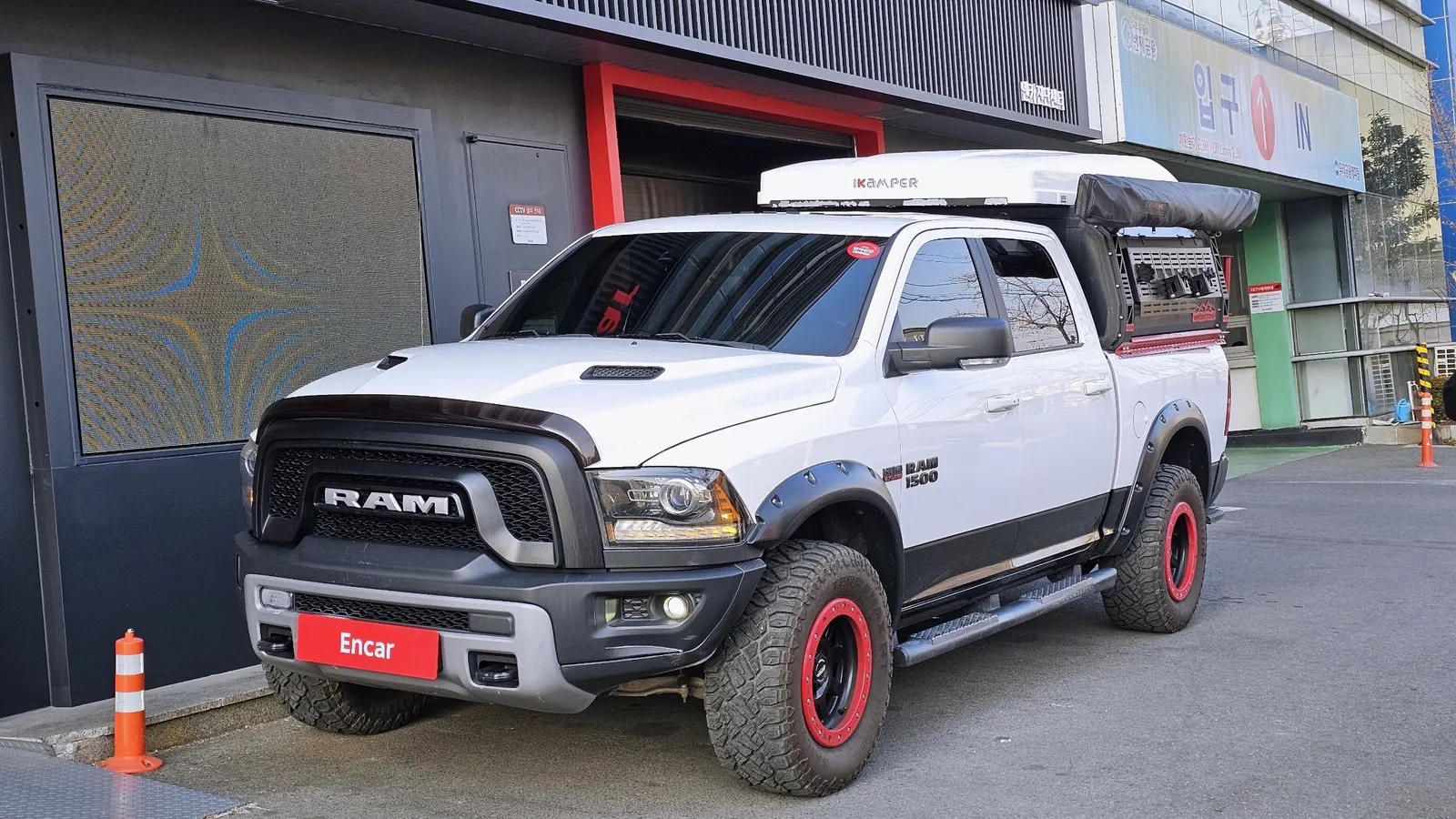Dodge RAM Pickup 5.7 2018 — photo 1 sur 26