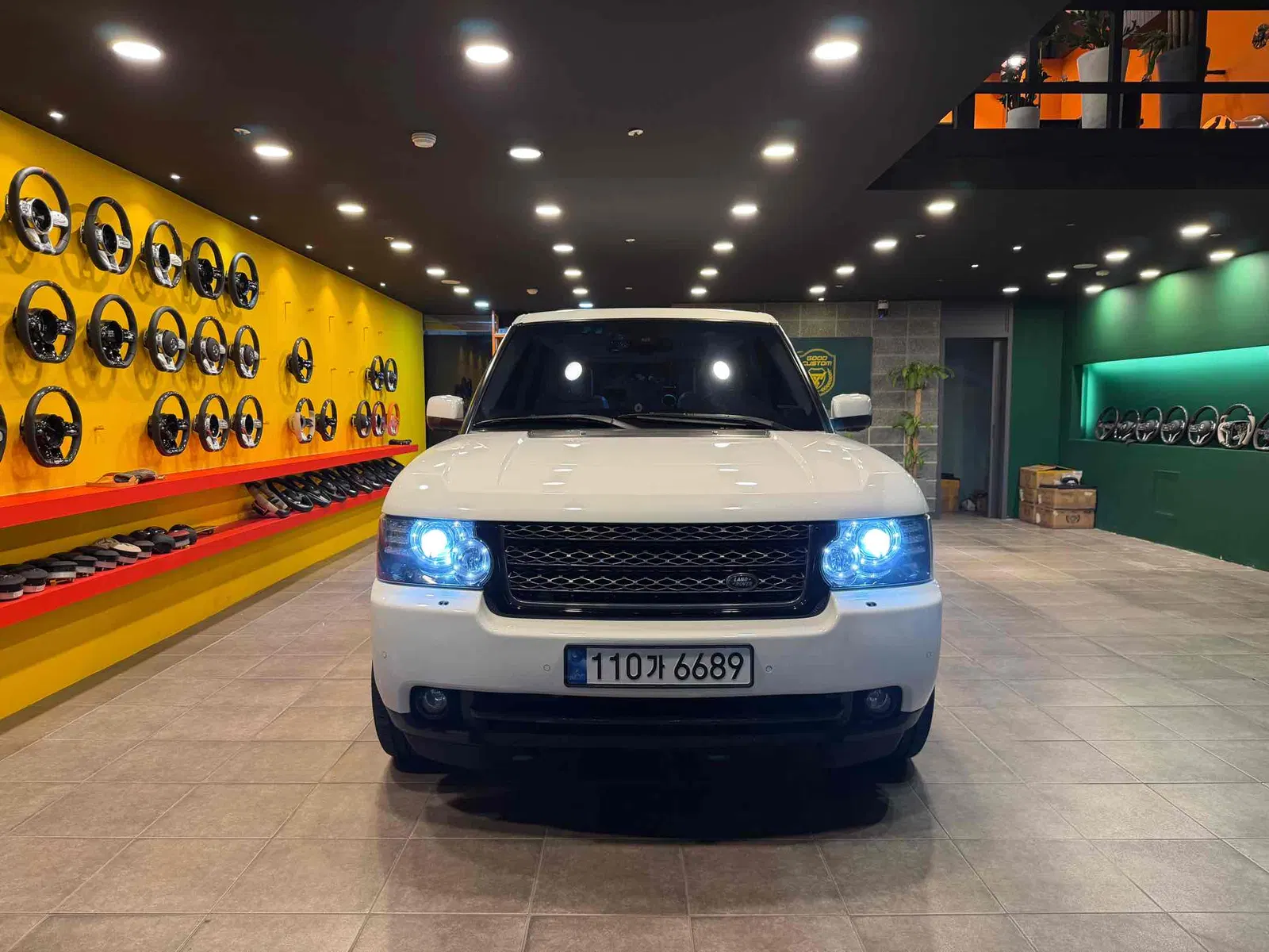 Land Rover Range Rover 4.4 TDV8 Vogue 2012 — photo 1 sur 20
