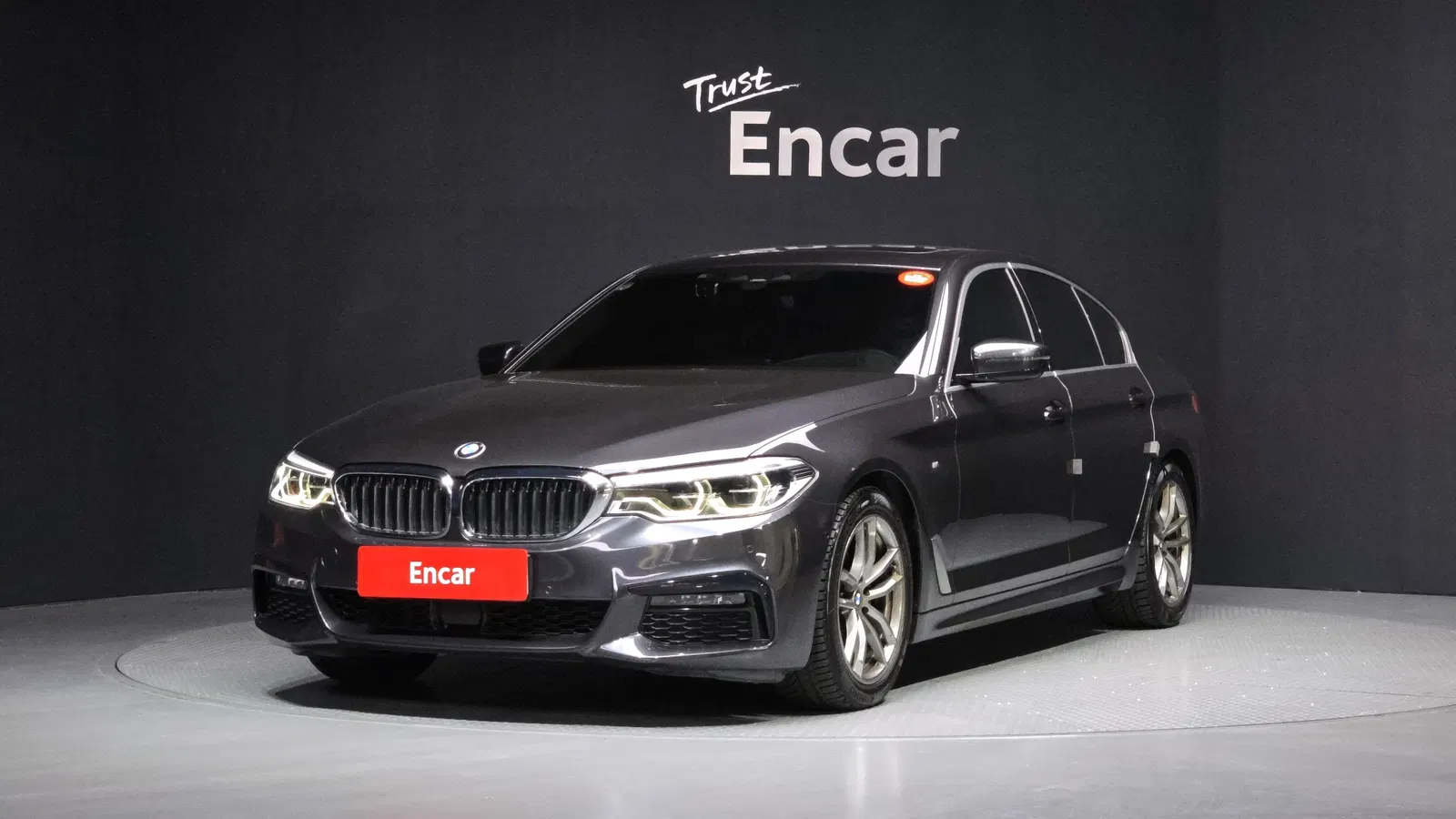 BMW Série 5 (G30) 520i M Sport 2020 — photo 1 sur 20