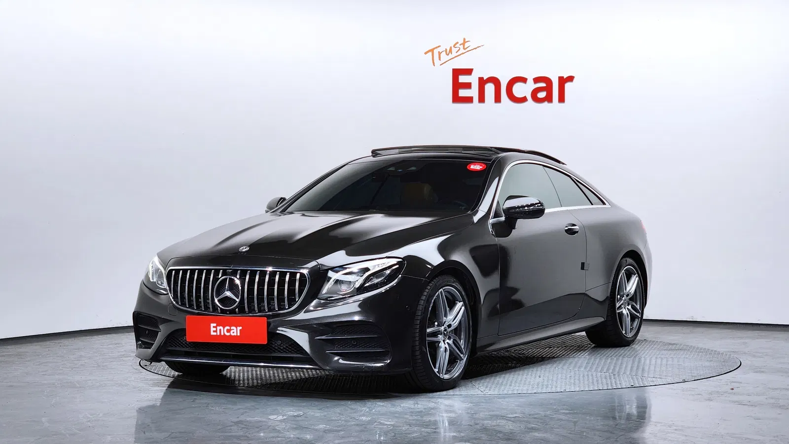 Mercedes-Benz Classe E E220d Coupé (W213) 2019 — photo 1 sur 26
