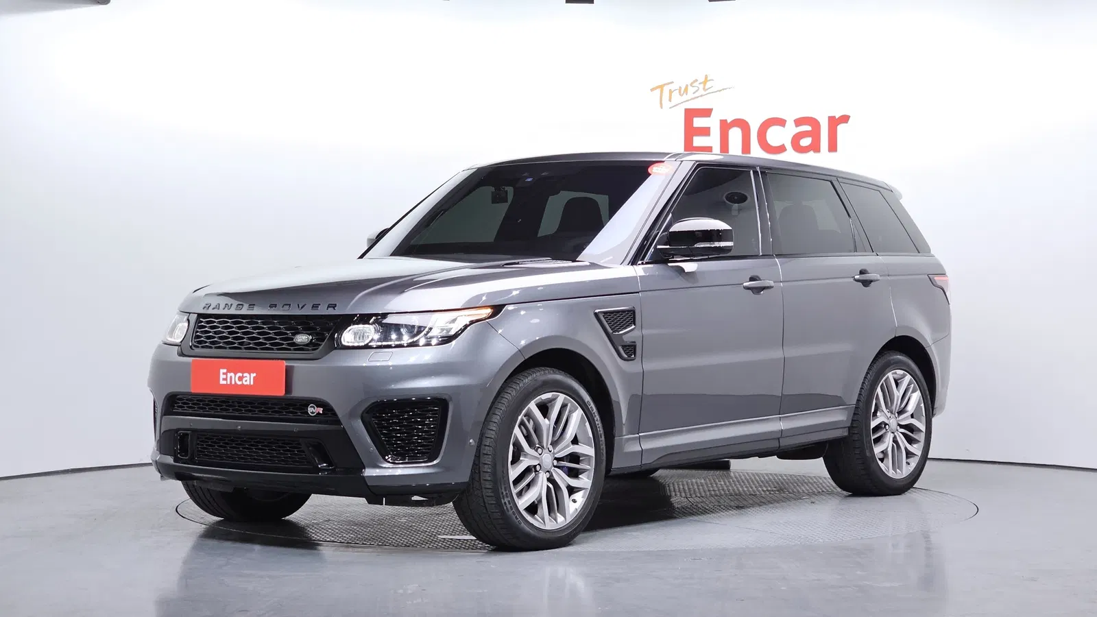 Land Rover Range Rover Sport 2e génération 5.0 SVR 2017 — photo 1 sur 20