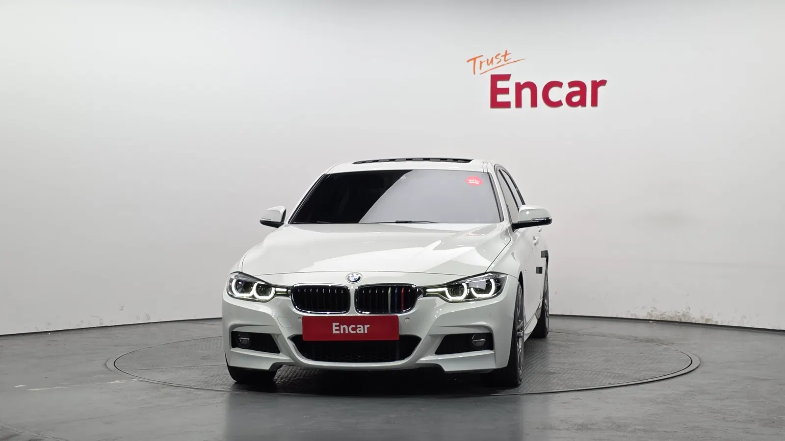 BMW Série 3 (F30) 320i M Sport 2018 — photo 1 sur 26