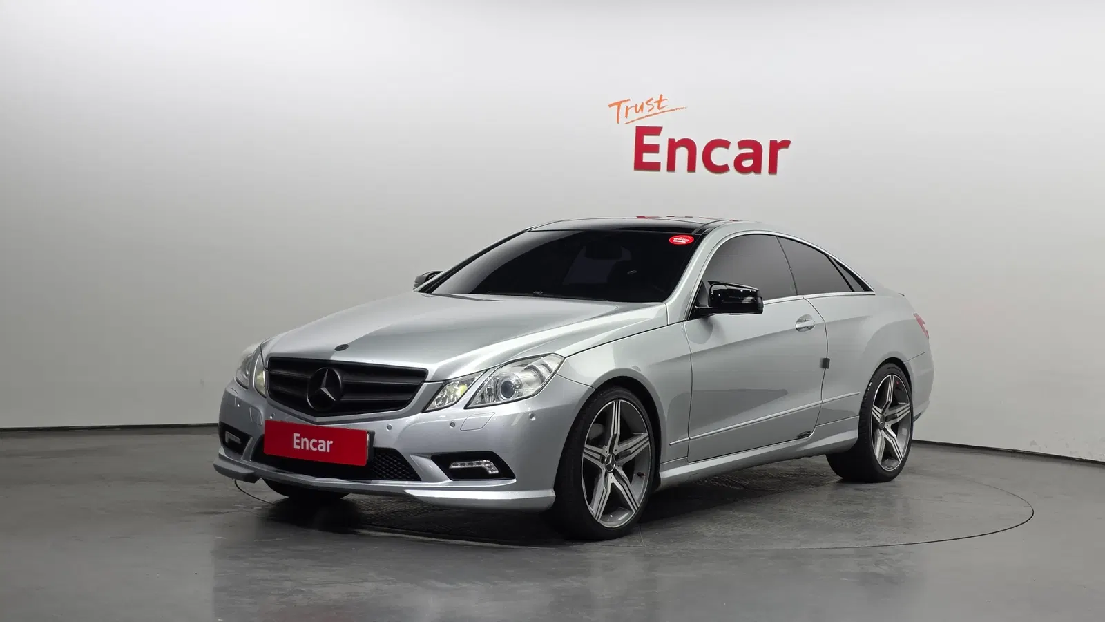 Mercedes-Benz Classe E E350 Coupé (W212) 2011 — photo 1 sur 20