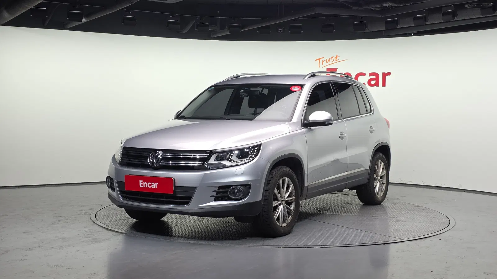 Volkswagen Tiguan 2.0 TDI Comfort 2014 — photo 1 sur 20