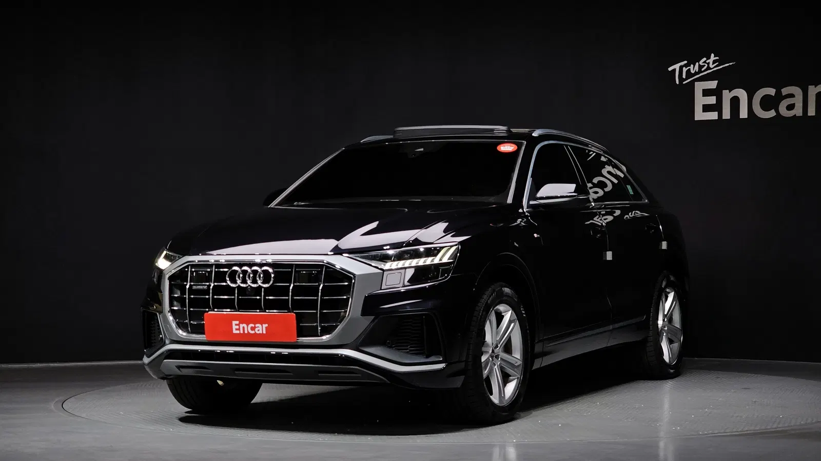 Audi Q8 (4M) 45 TDI Quattro Premium 2020 — photo 1 sur 20
