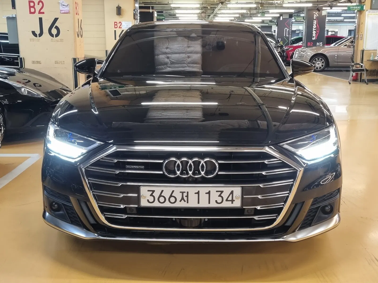 Audi A8 (D5) 55 TFSI Quattro LWB 2020 — photo 1 sur 20