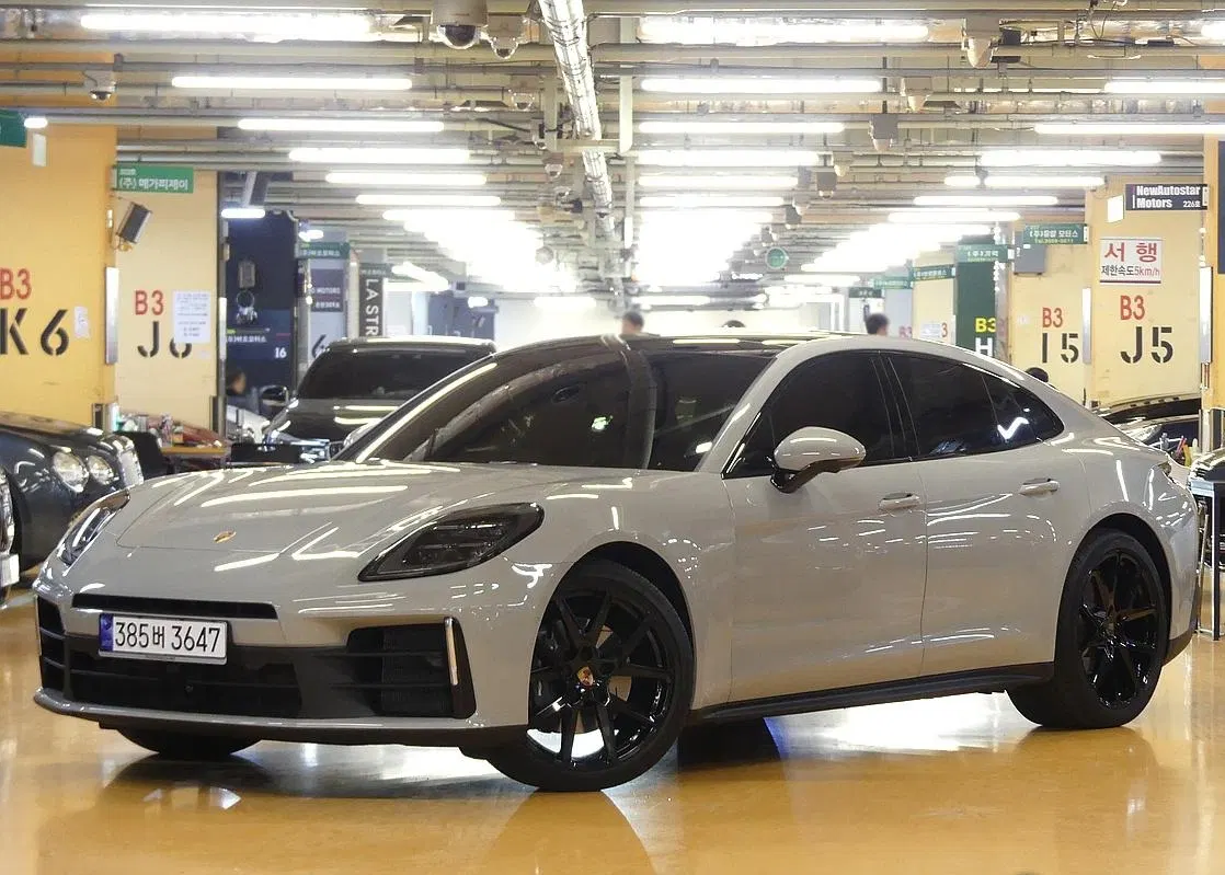 Porsche Panamera (976) 2.9 AWD 2025 — photo 1 sur 26