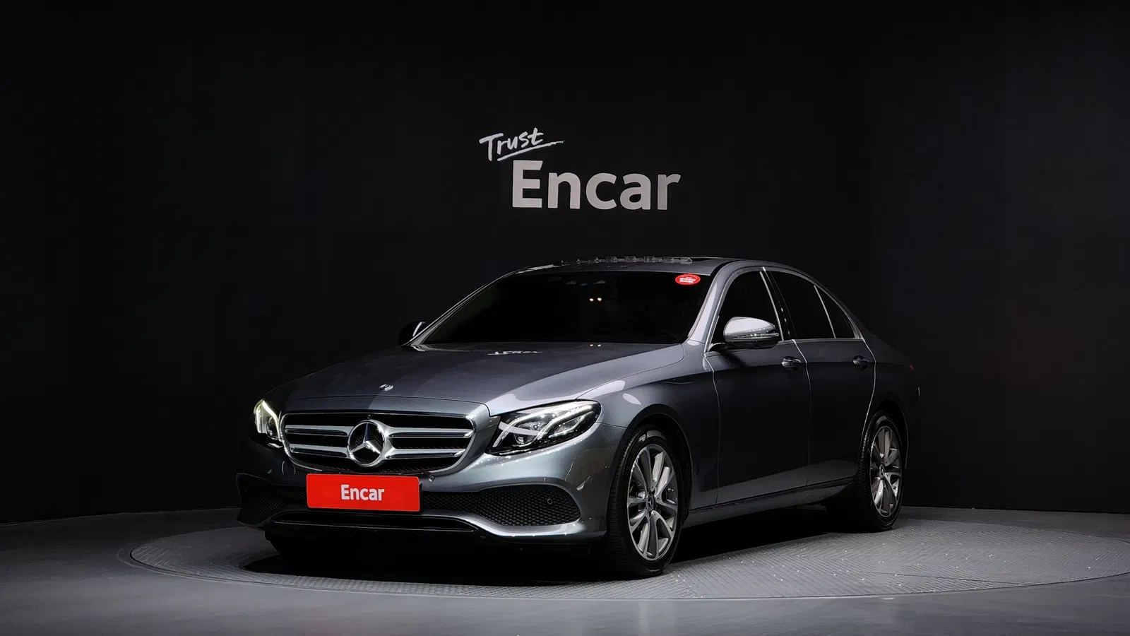 Mercedes-Benz Classe E E300 4MATIC Avantgarde (W213) 2019 — photo 1 sur 20