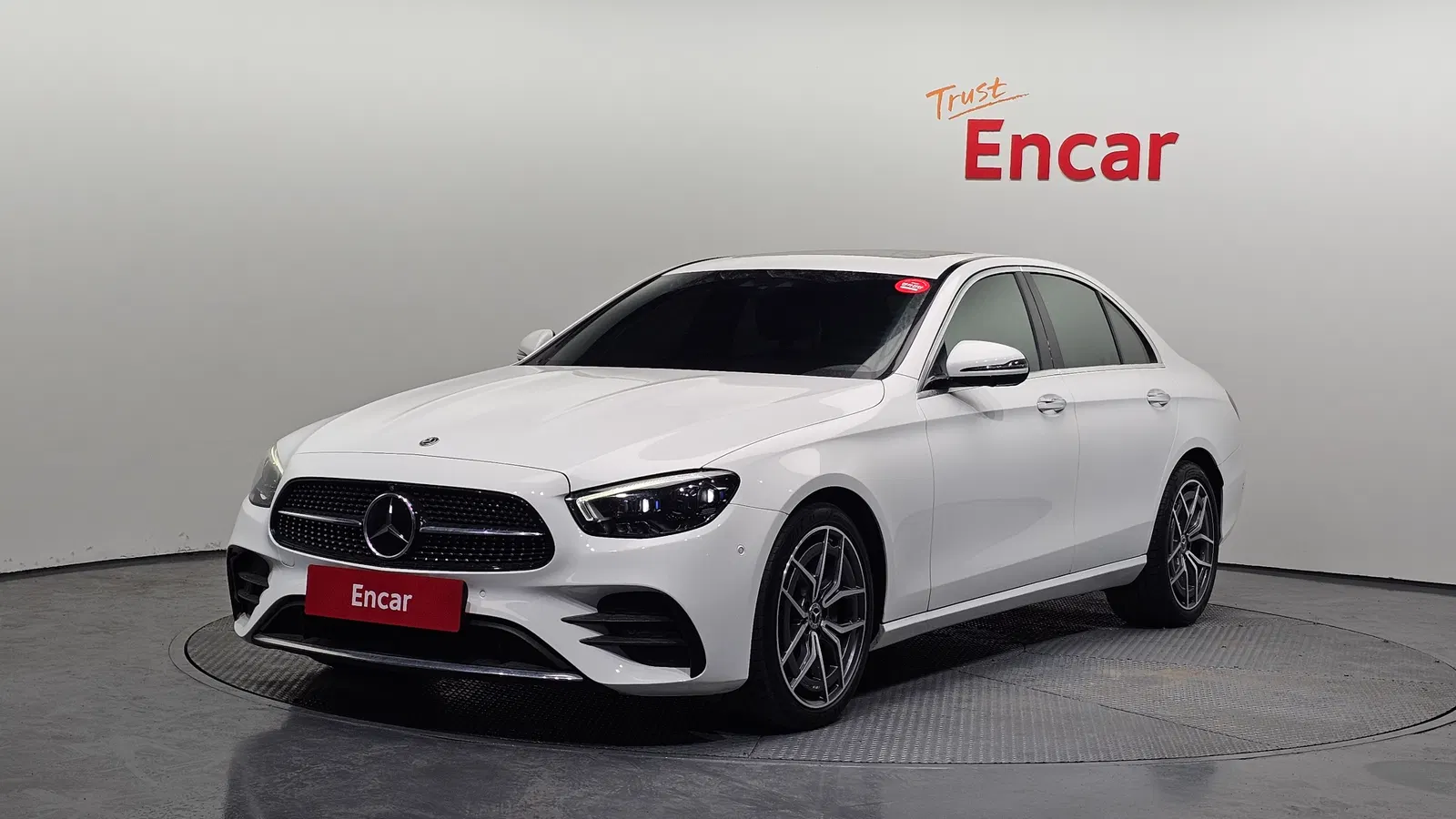 Mercedes-Benz Classe E AMG Line · E220d 4MATIC (W213) 2022 — photo 1 sur 20