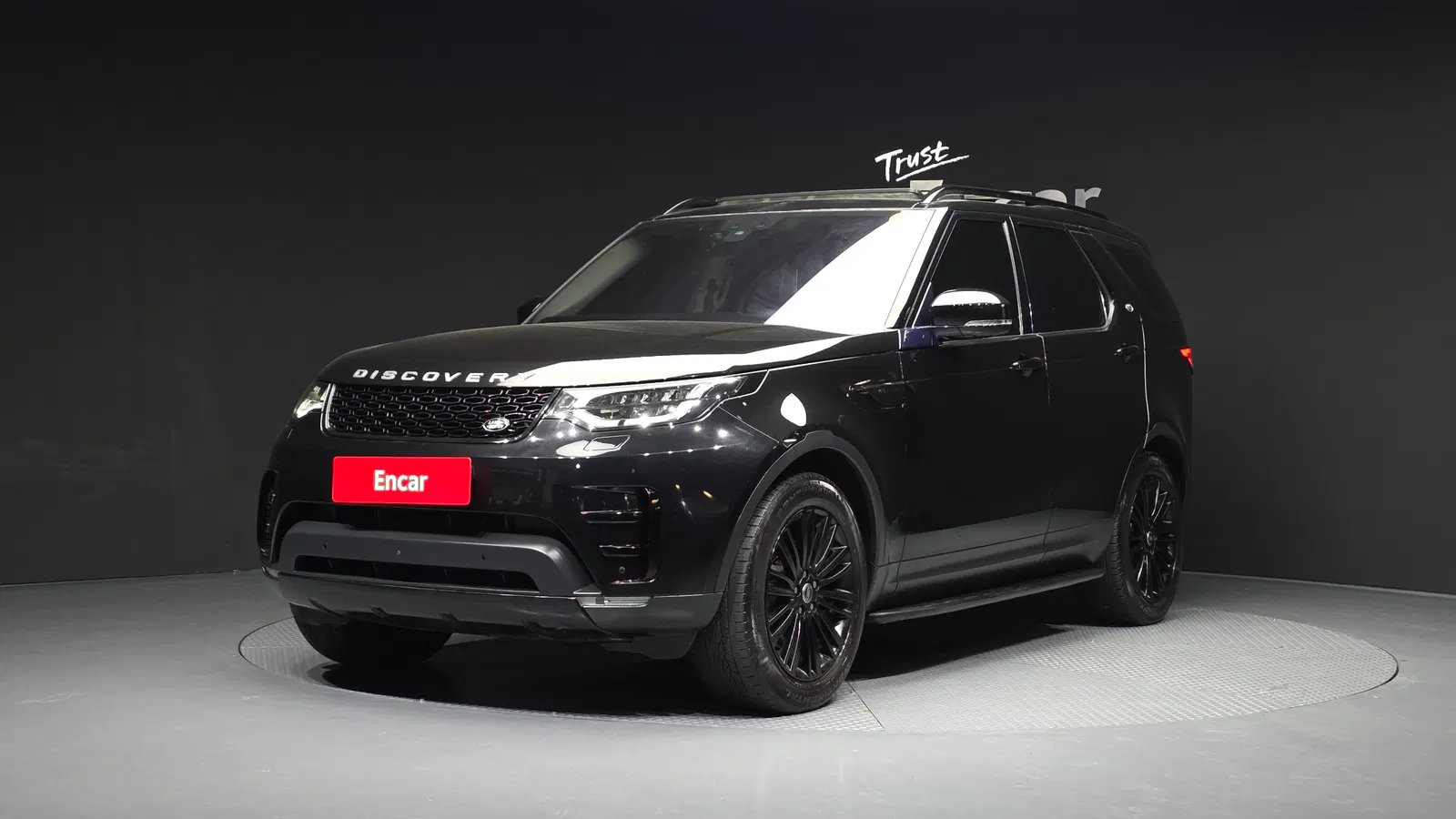 Land Rover Discovery 5 3.0 TD6 HSE Luxury 2017 — photo 1 sur 20