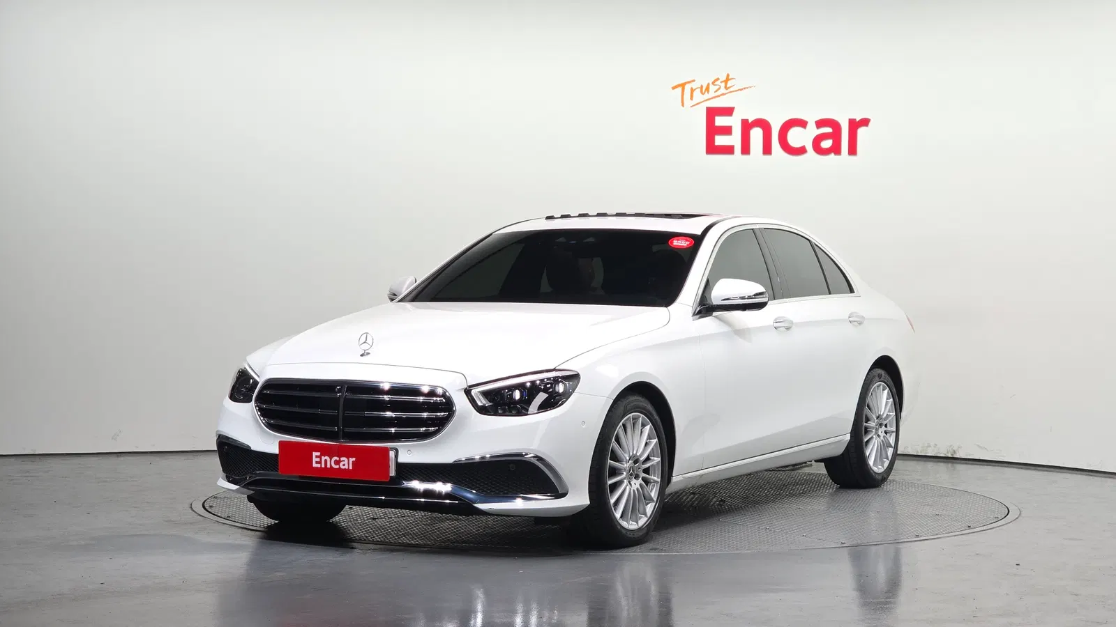 Mercedes-Benz Classe E E250 Exclusive (W213) 2023 — photo 1 sur 20
