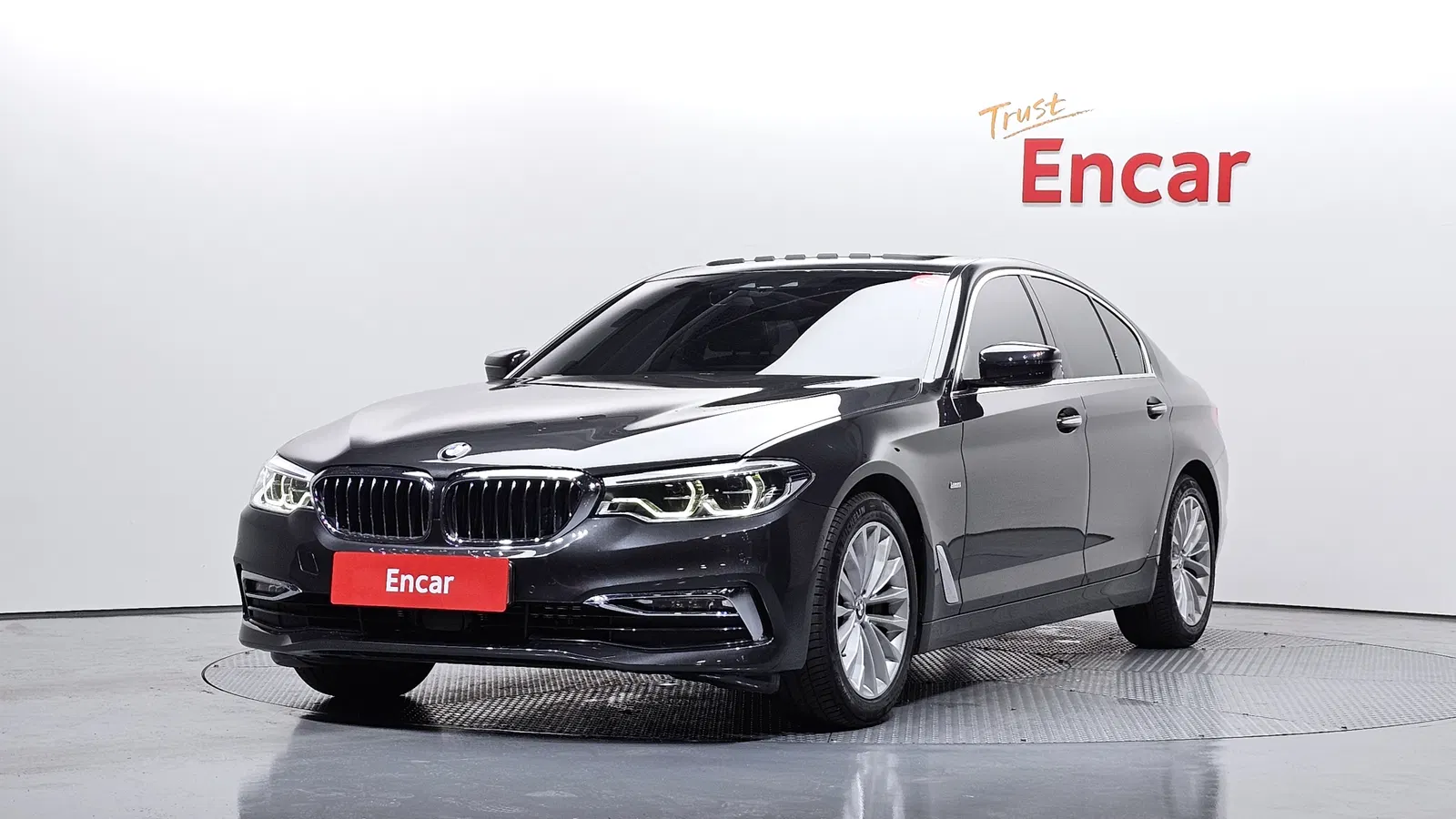 BMW Série 5 (G30) 530i Luxury Plus 2018 — photo 1 sur 20