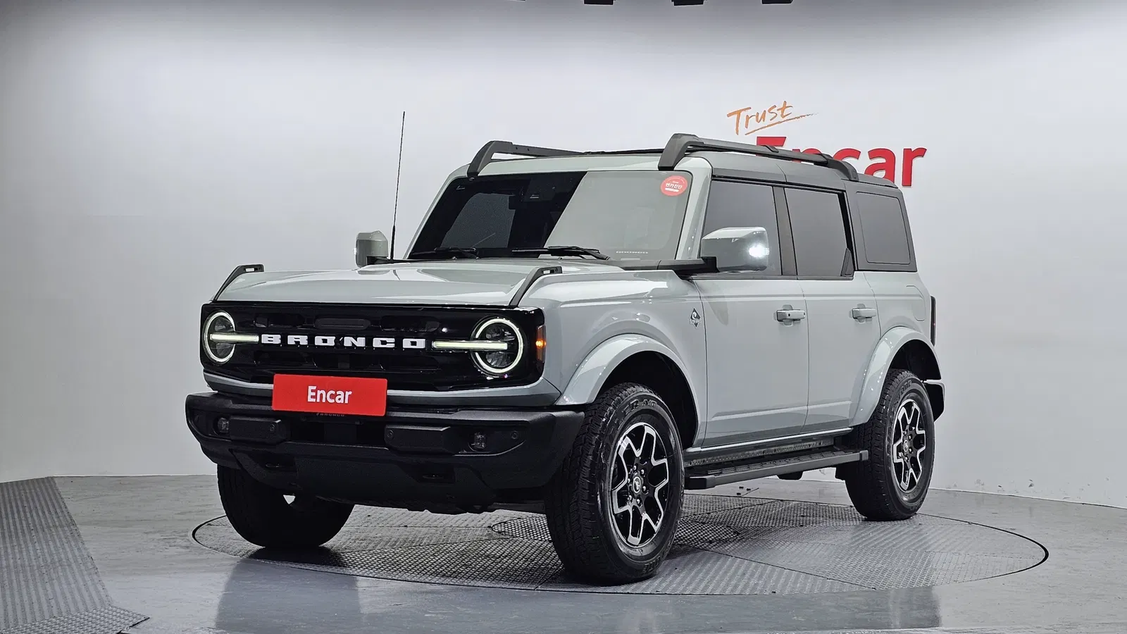 Ford Bronco 6e génération 2.7 Outer Banks 2023 — photo 1 sur 20