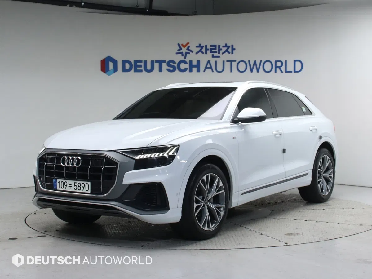 Audi Q8 (4M) 50 TDI Quattro Premium 2021 — photo 1 sur 26